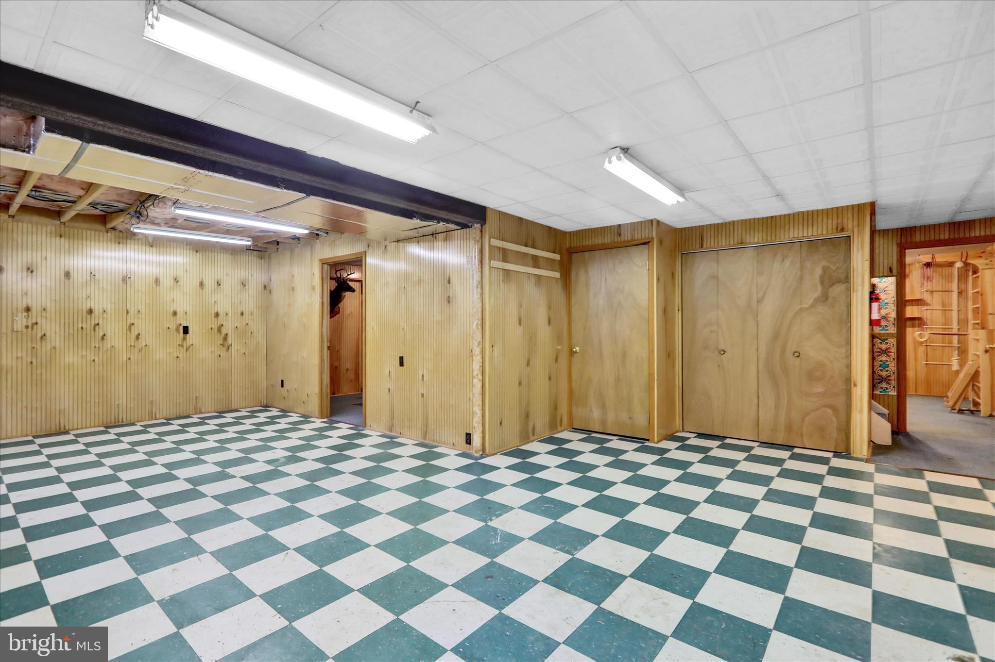 CREEKSIDE ESTATES - Residential