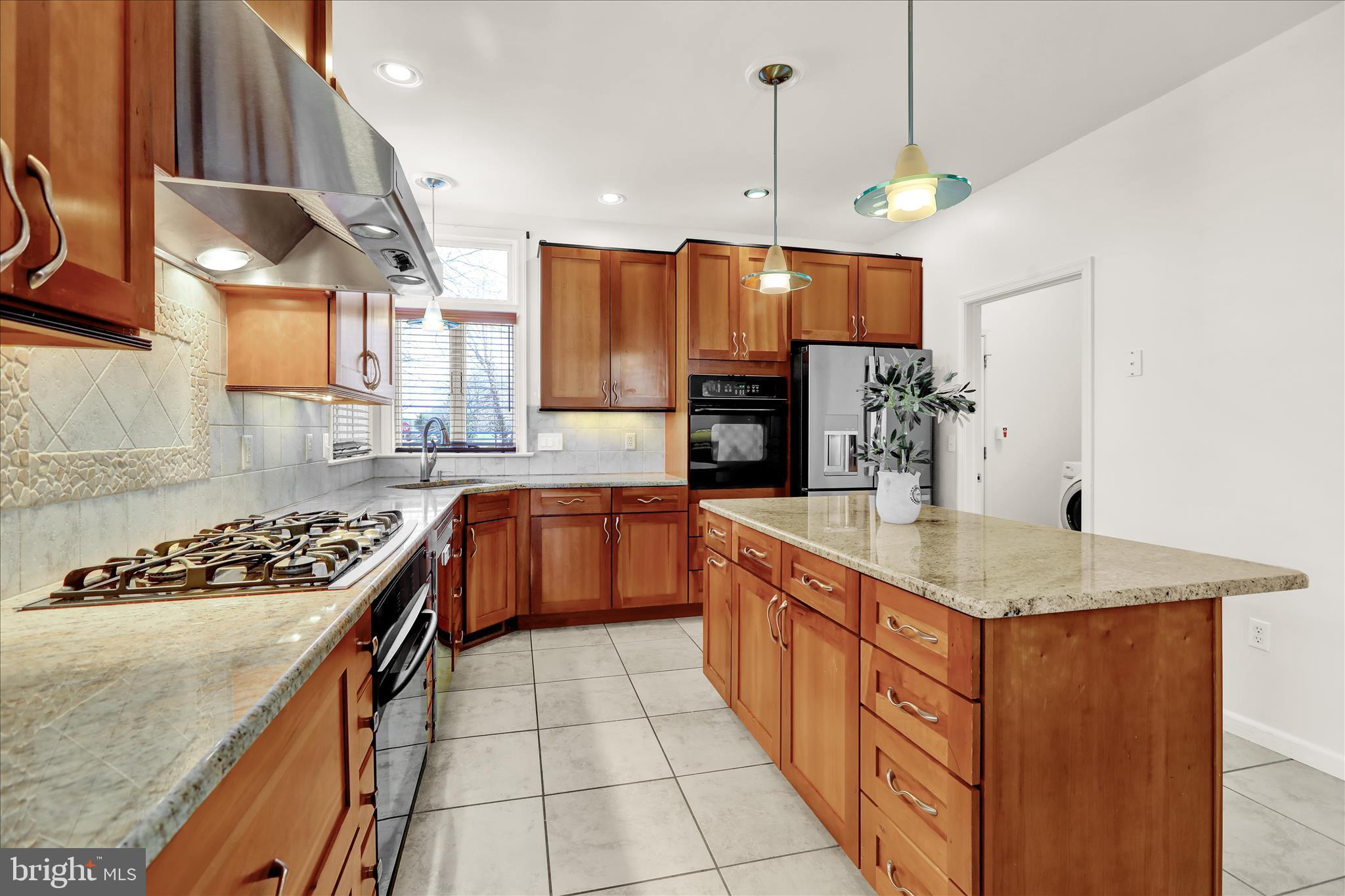 CREEKSIDE ESTATES - Residential