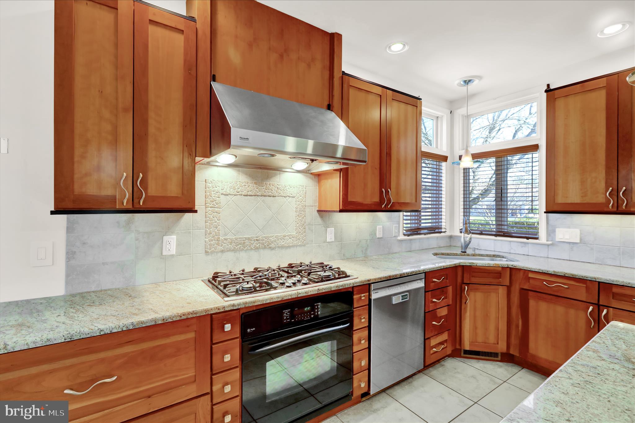 CREEKSIDE ESTATES - Residential