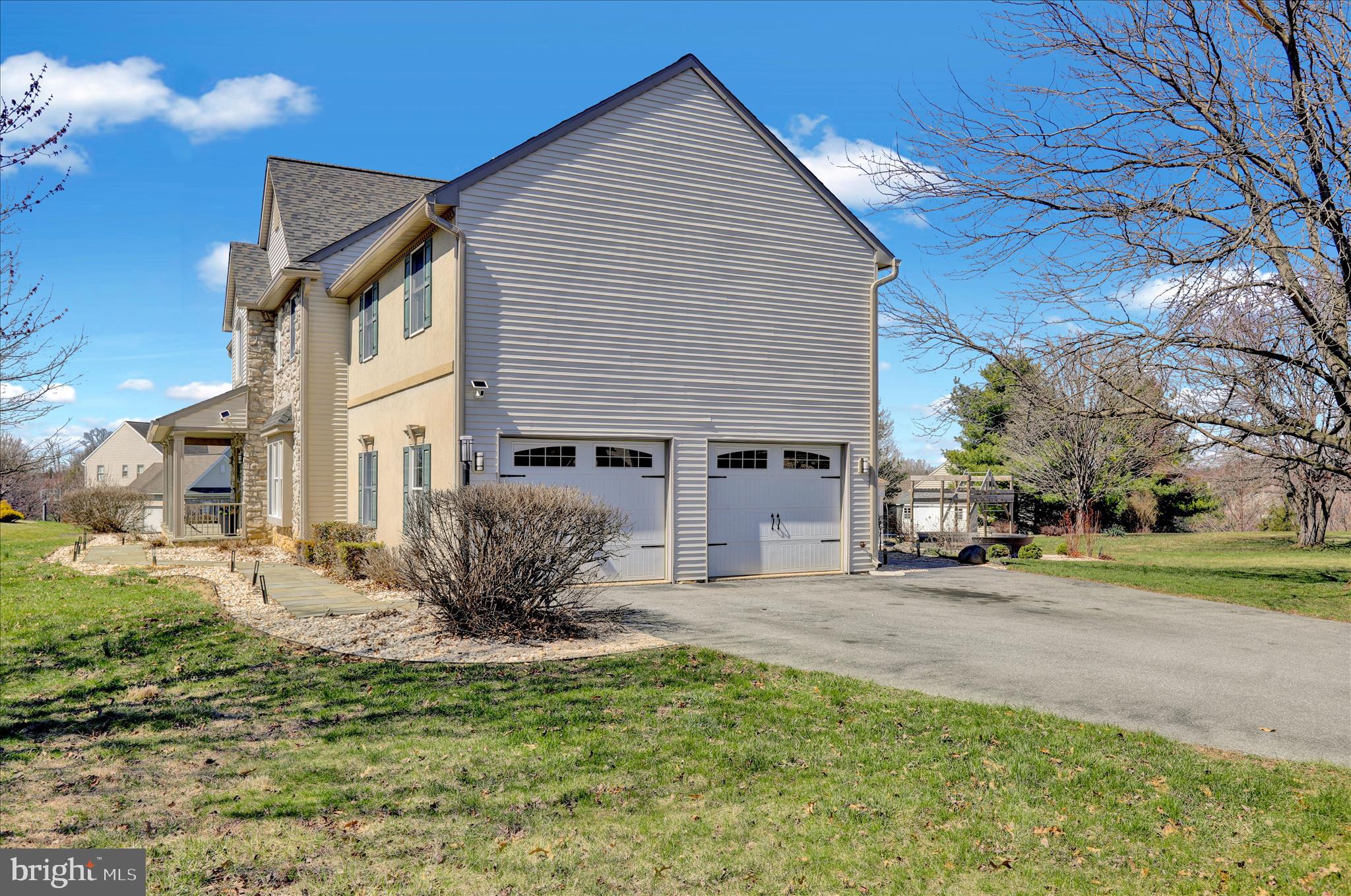 CREEKSIDE ESTATES - Residential