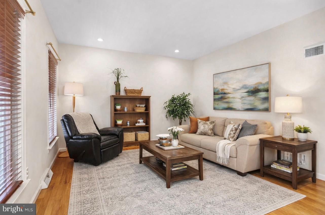 CREEKSIDE ESTATES - Residential