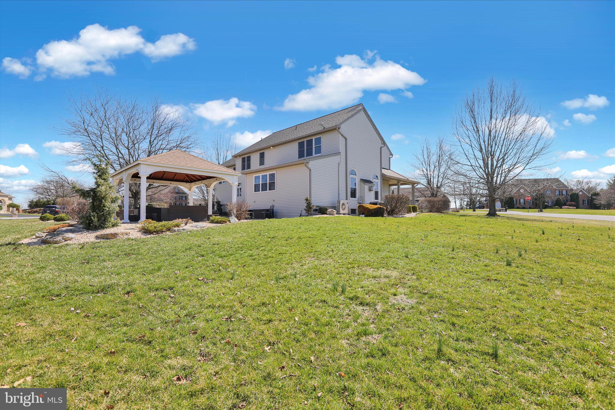 CREEKSIDE ESTATES - Residential