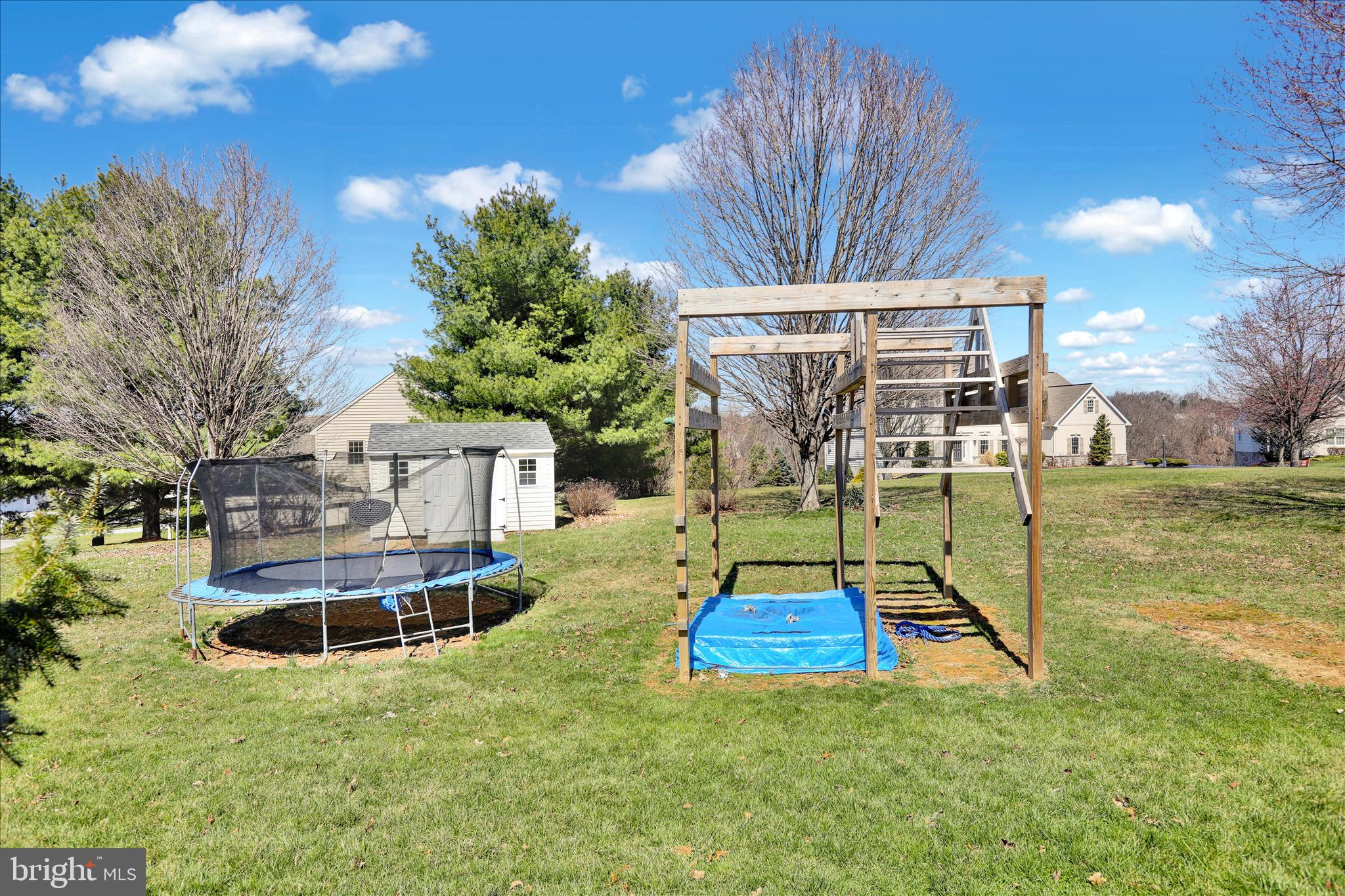 CREEKSIDE ESTATES - Residential