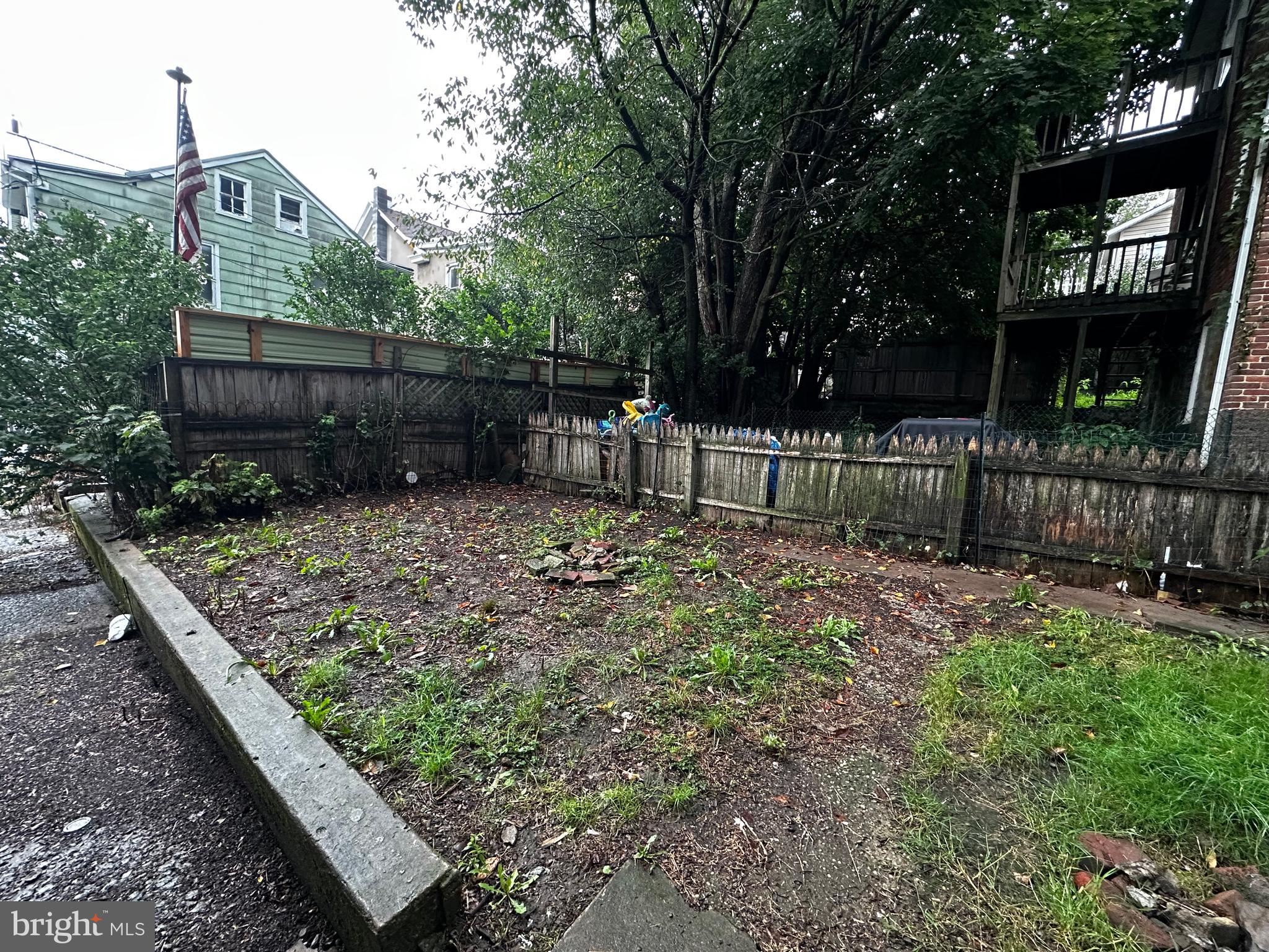 123 W MONTGOMERY STREET