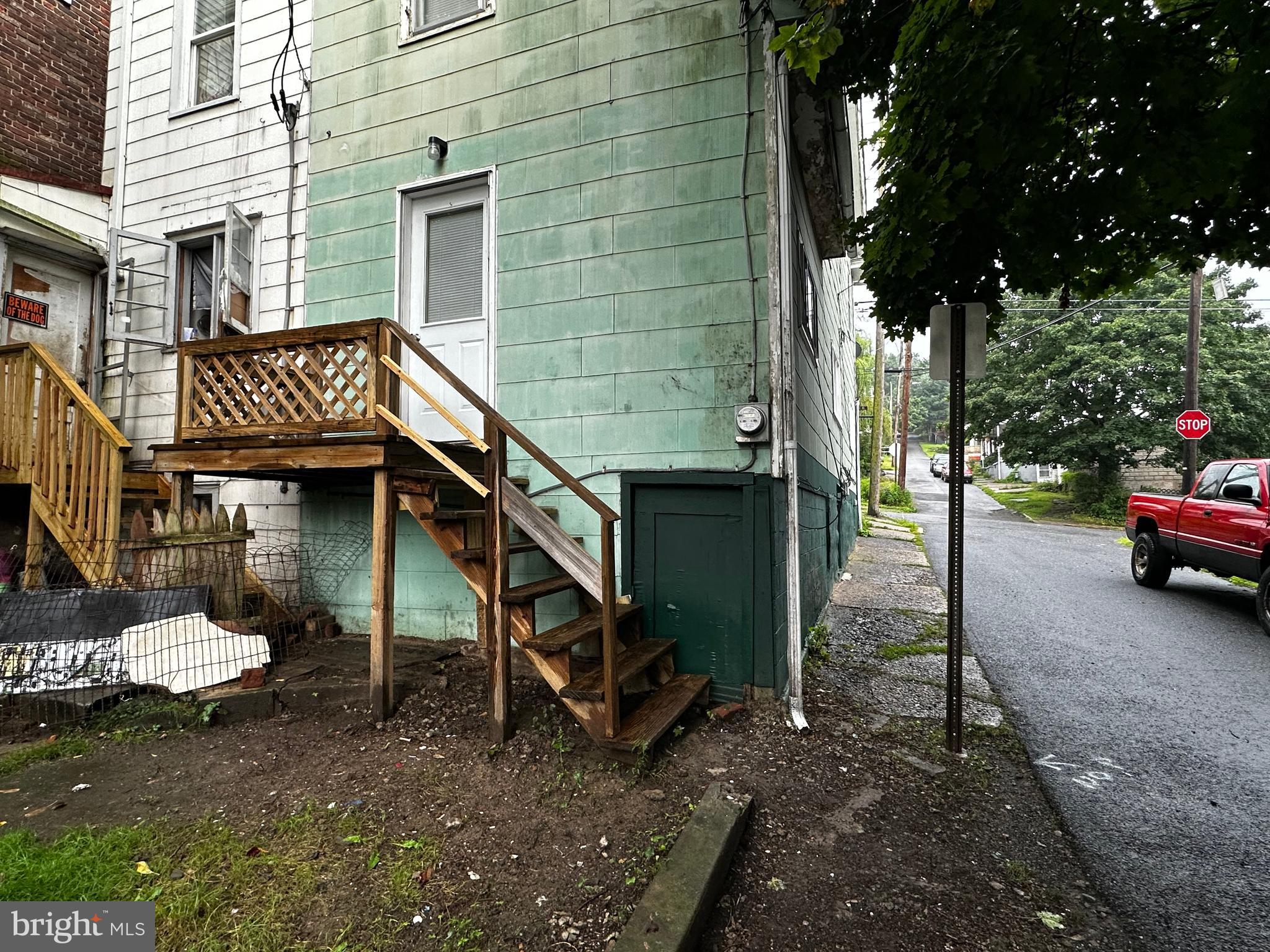 123 W MONTGOMERY STREET