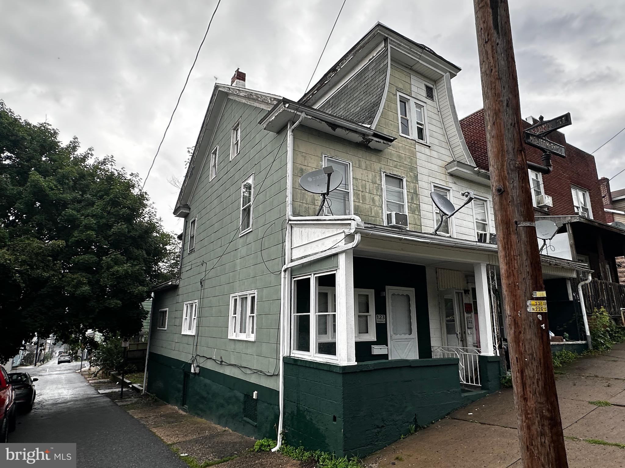 123 W MONTGOMERY STREET