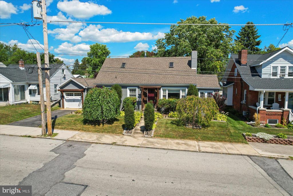 Photo of 324 Centennial Avenue, HANOVER, PA 17331 (MLS # PAYK2089234)