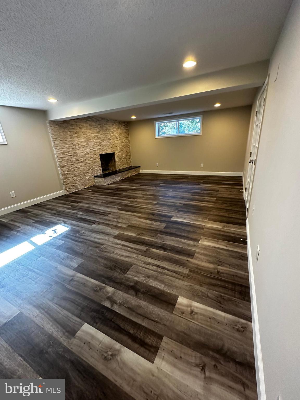 KENWOOD - Residential Lease