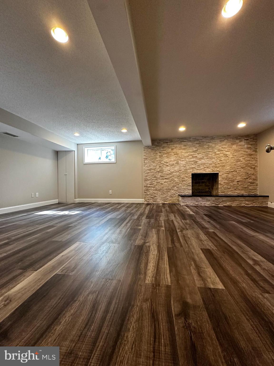 KENWOOD - Residential Lease