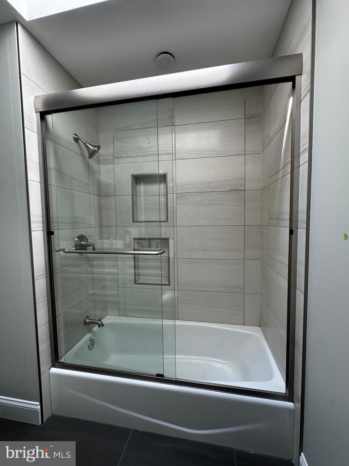 KENWOOD - Residential Lease