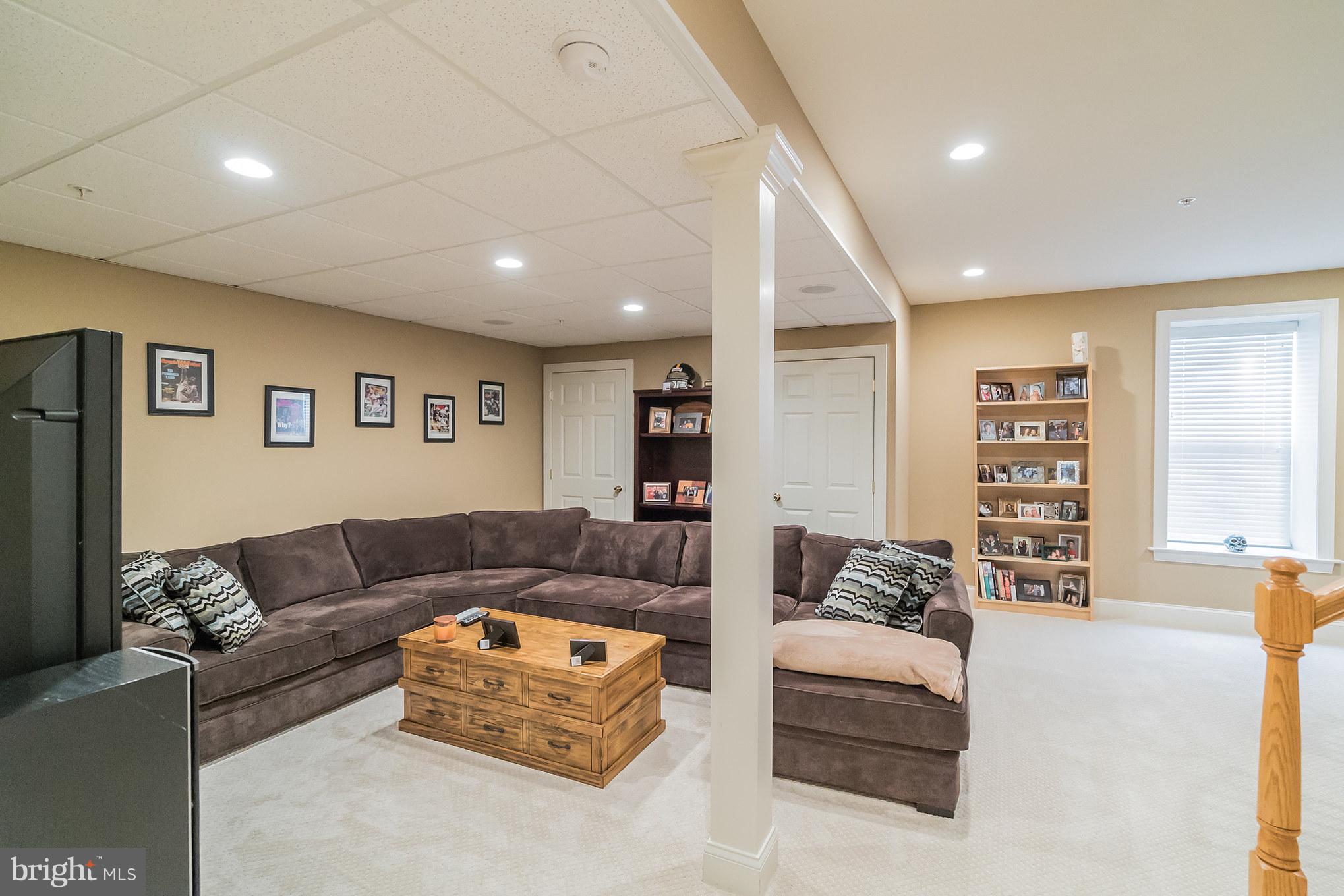 COLD POINT VILLAGE - Residential