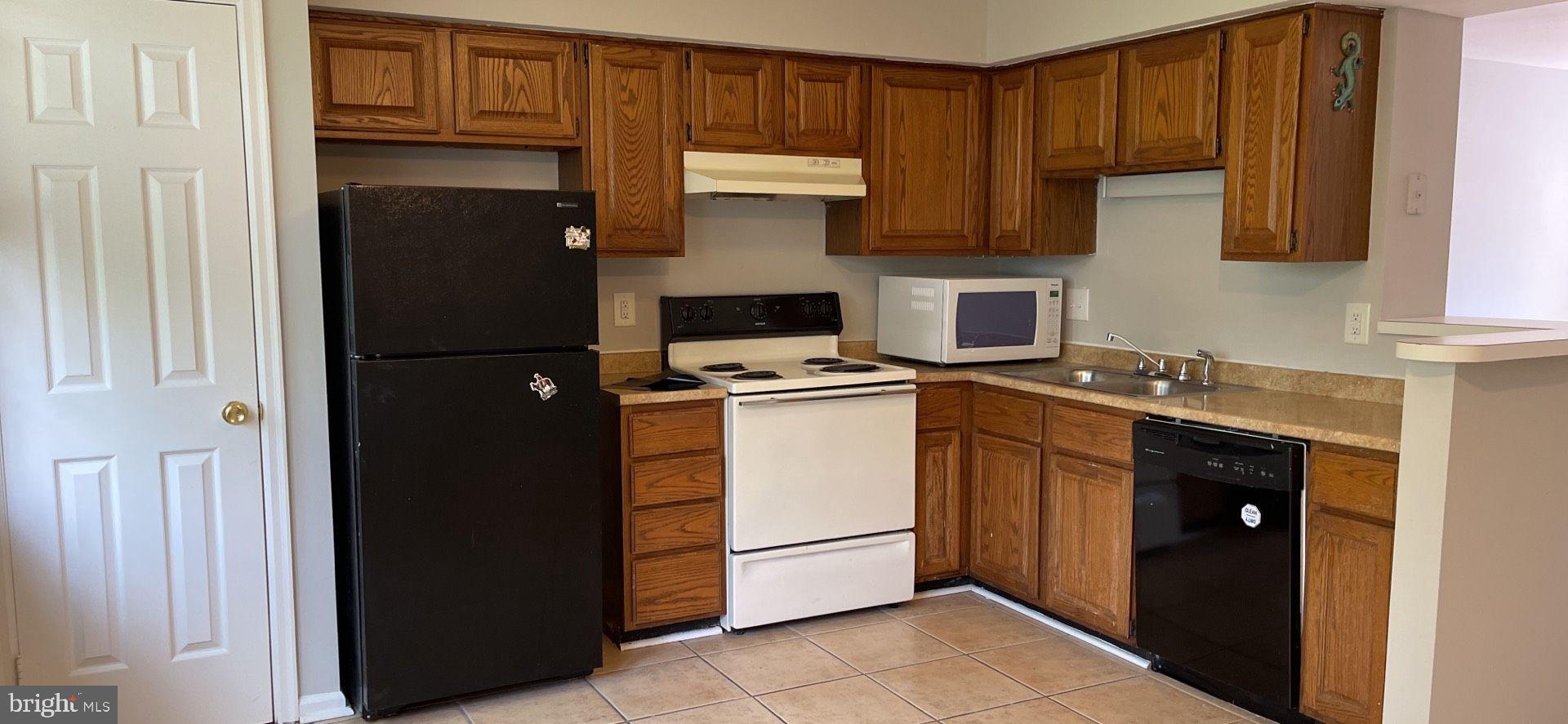 BARCROFT TOWNHOME - Residential Lease