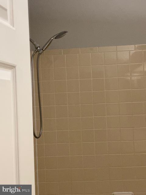 BARCROFT TOWNHOME - Residential Lease