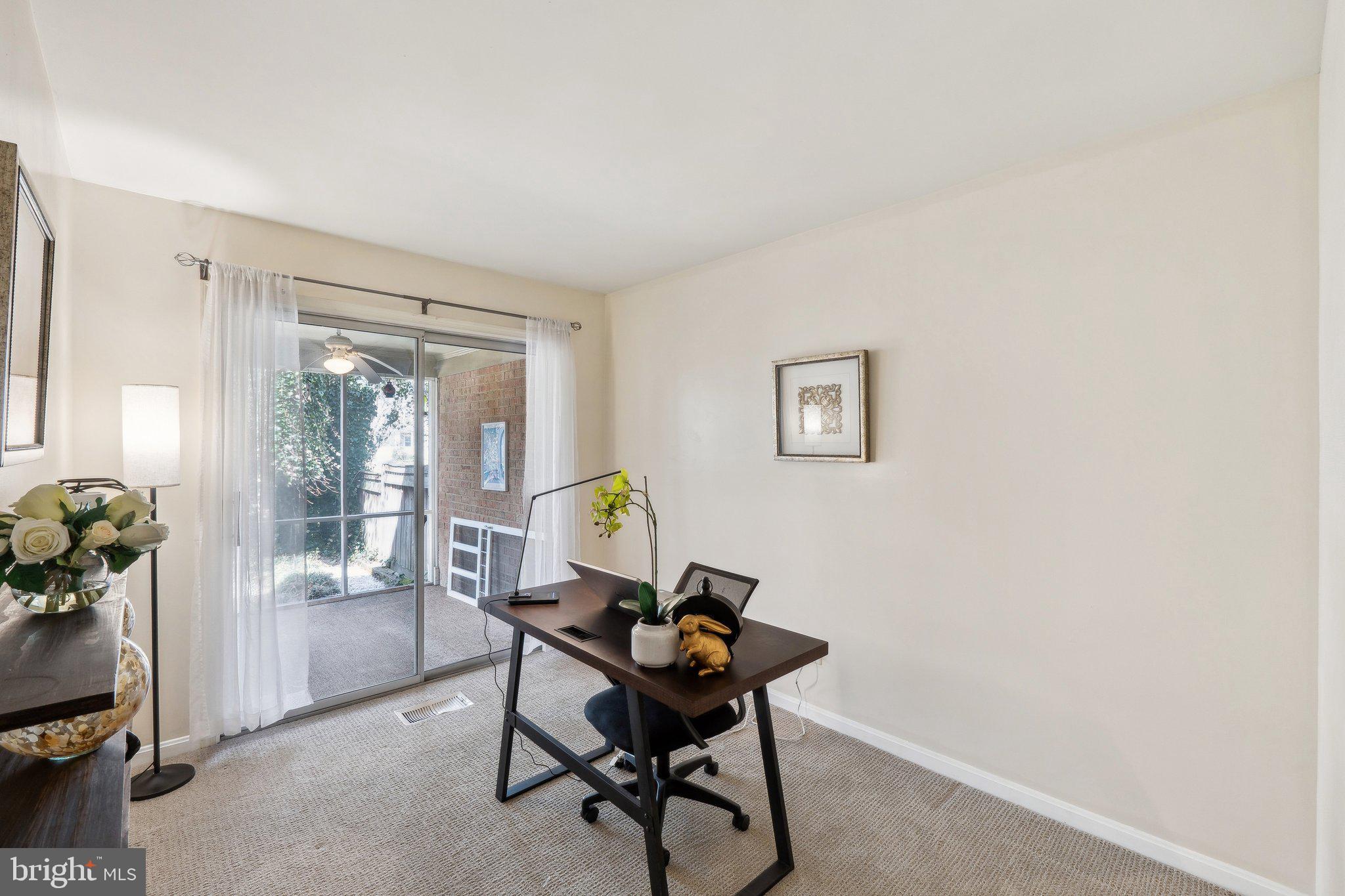 FAIRWAY ISLAND - Residential