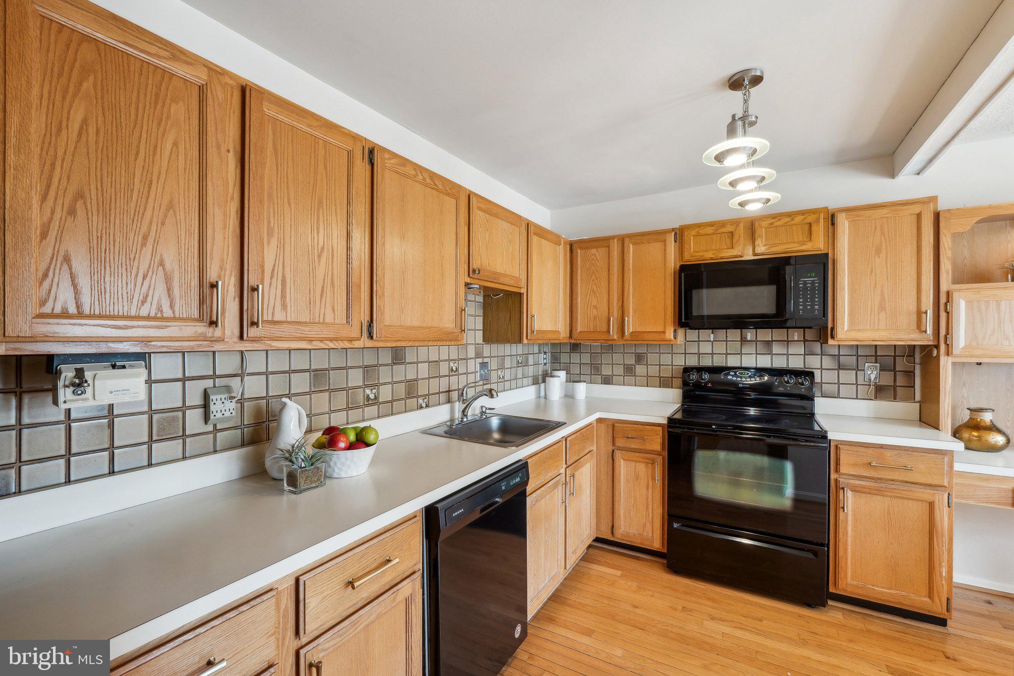 FAIRWAY ISLAND - Residential