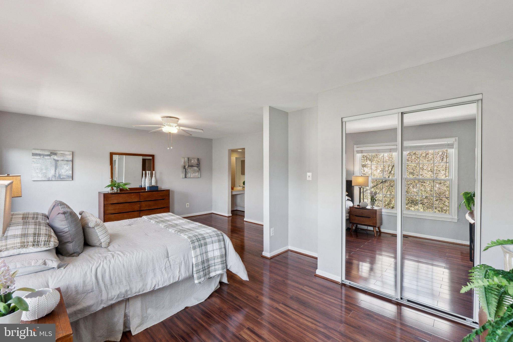 FAIRWAY ISLAND - Residential