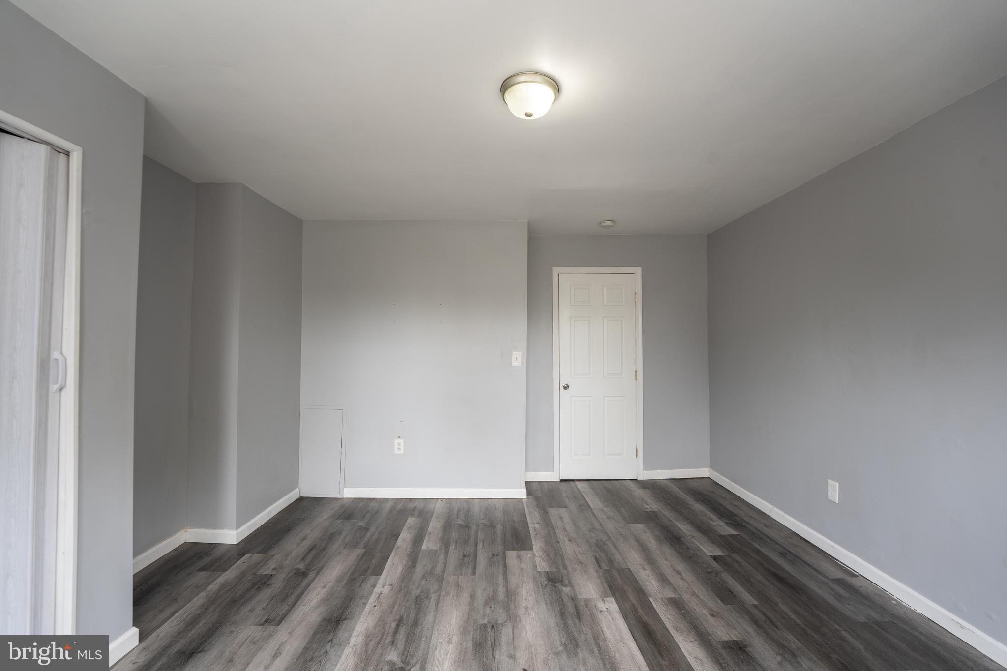 ELMWOOD PARK - Residential