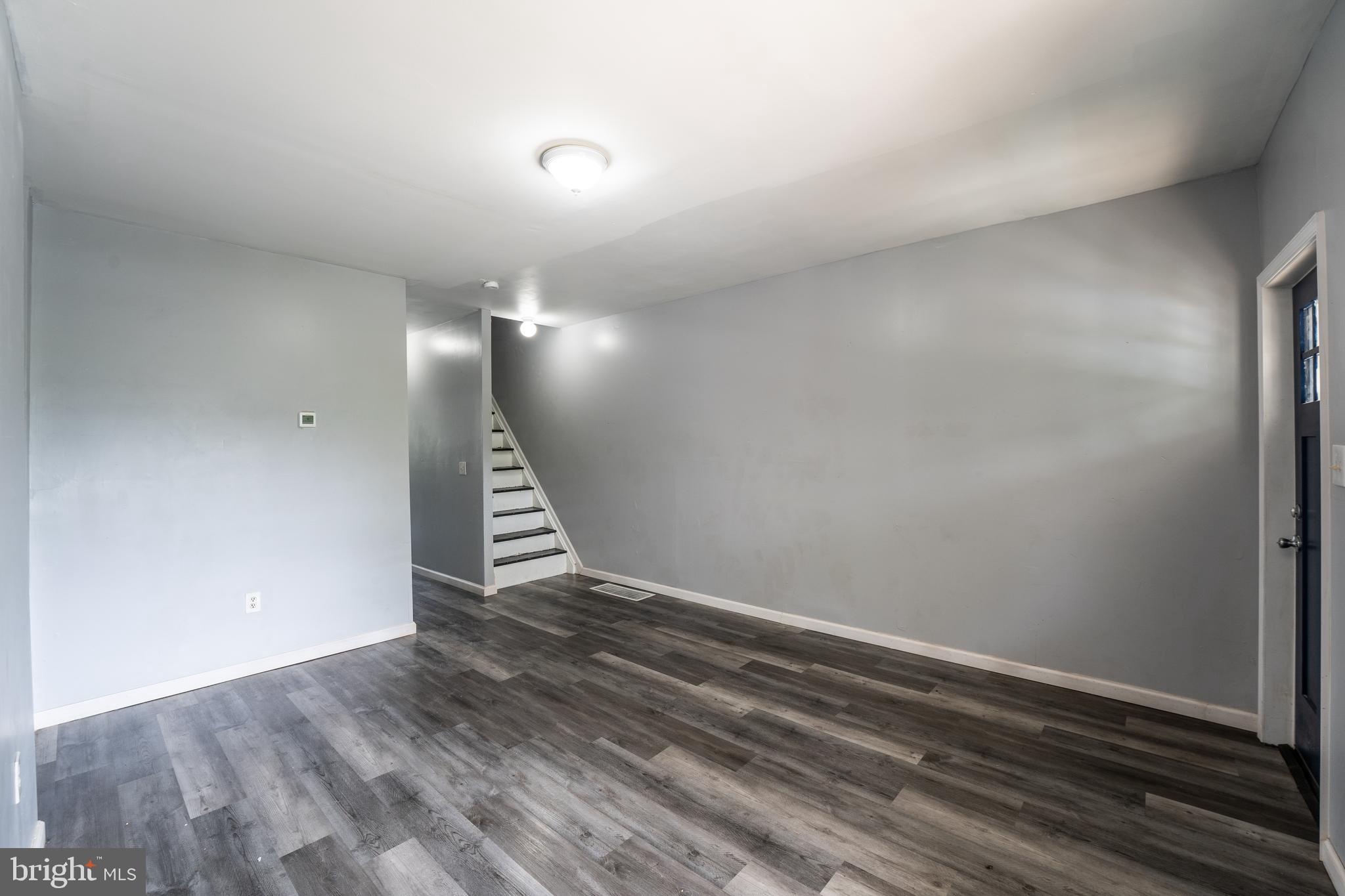 ELMWOOD PARK - Residential