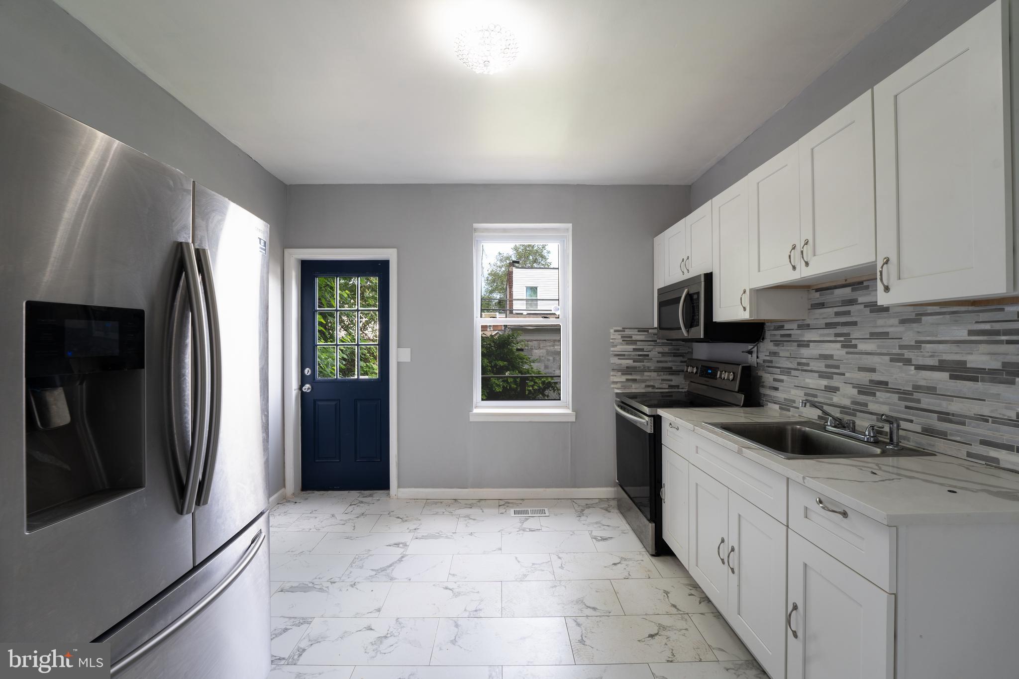 ELMWOOD PARK - Residential
