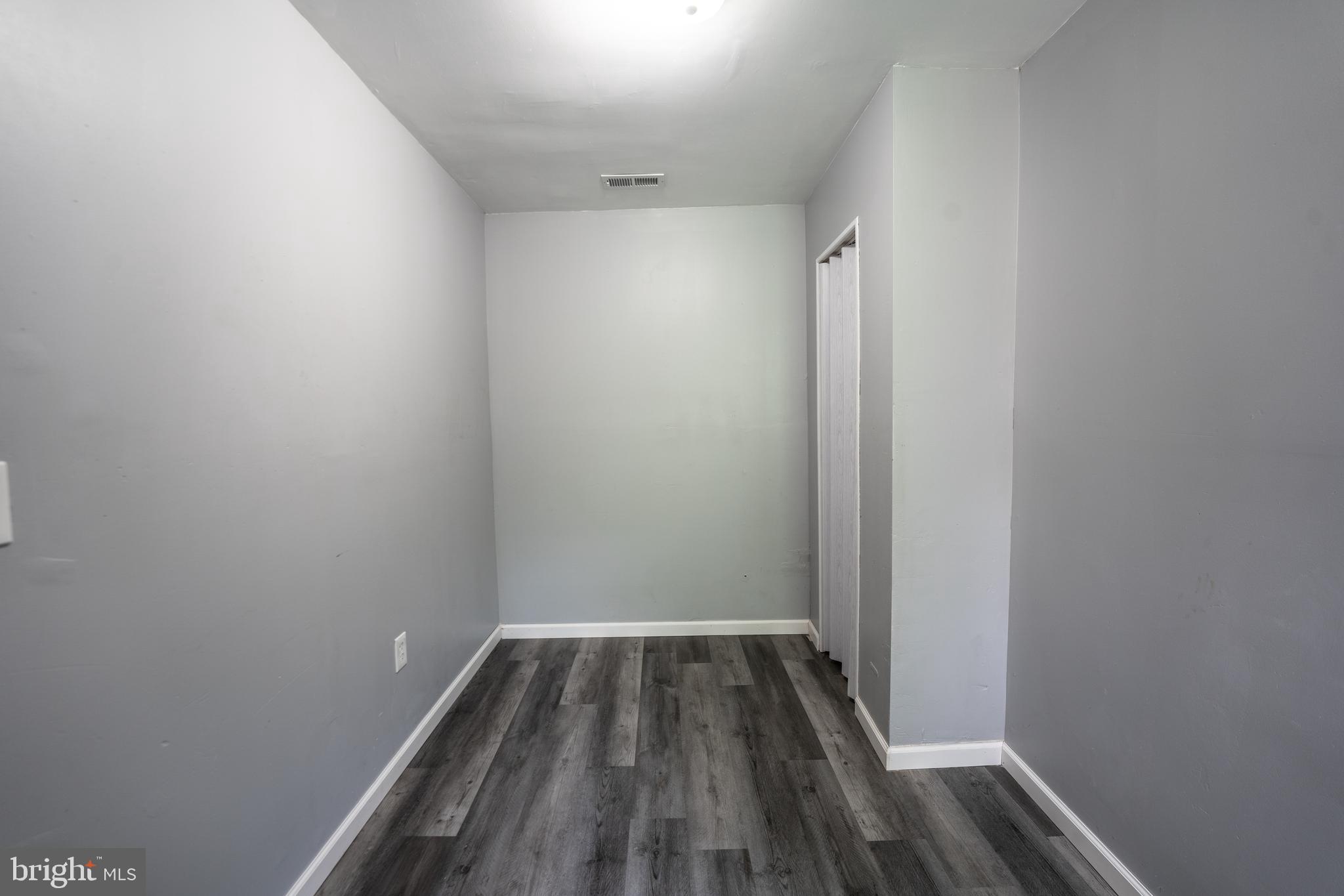 ELMWOOD PARK - Residential