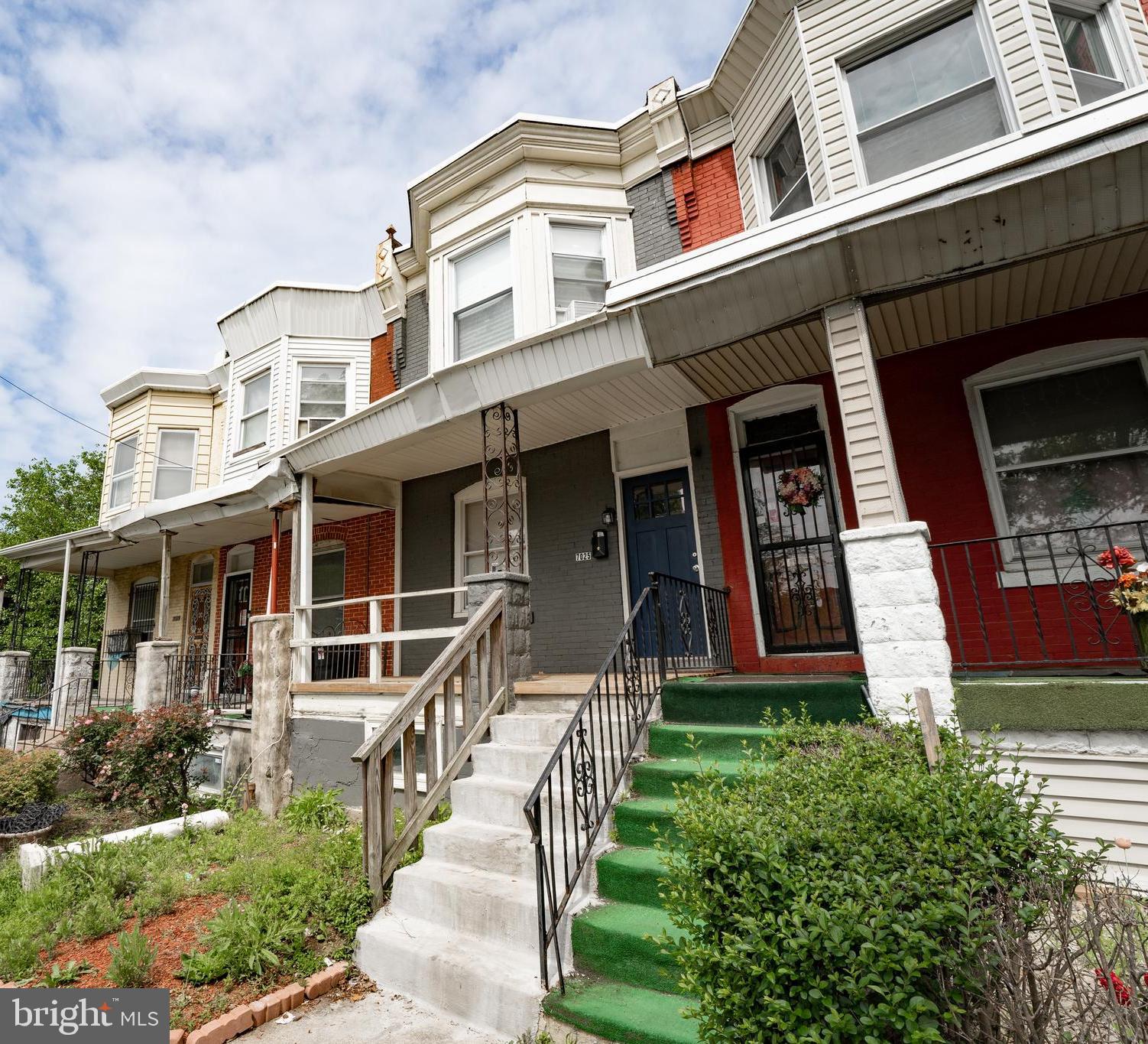 ELMWOOD PARK - Residential