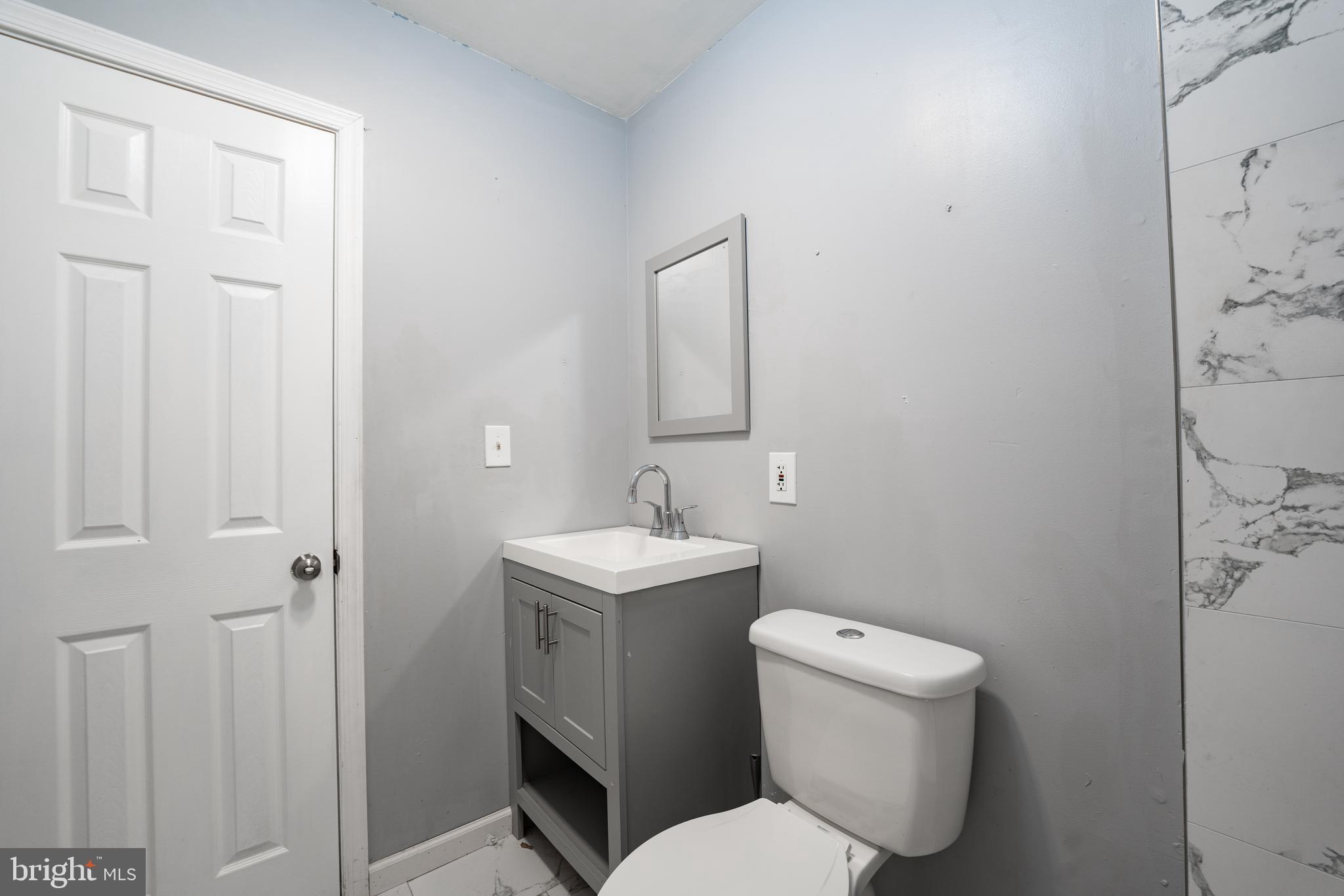 ELMWOOD PARK - Residential