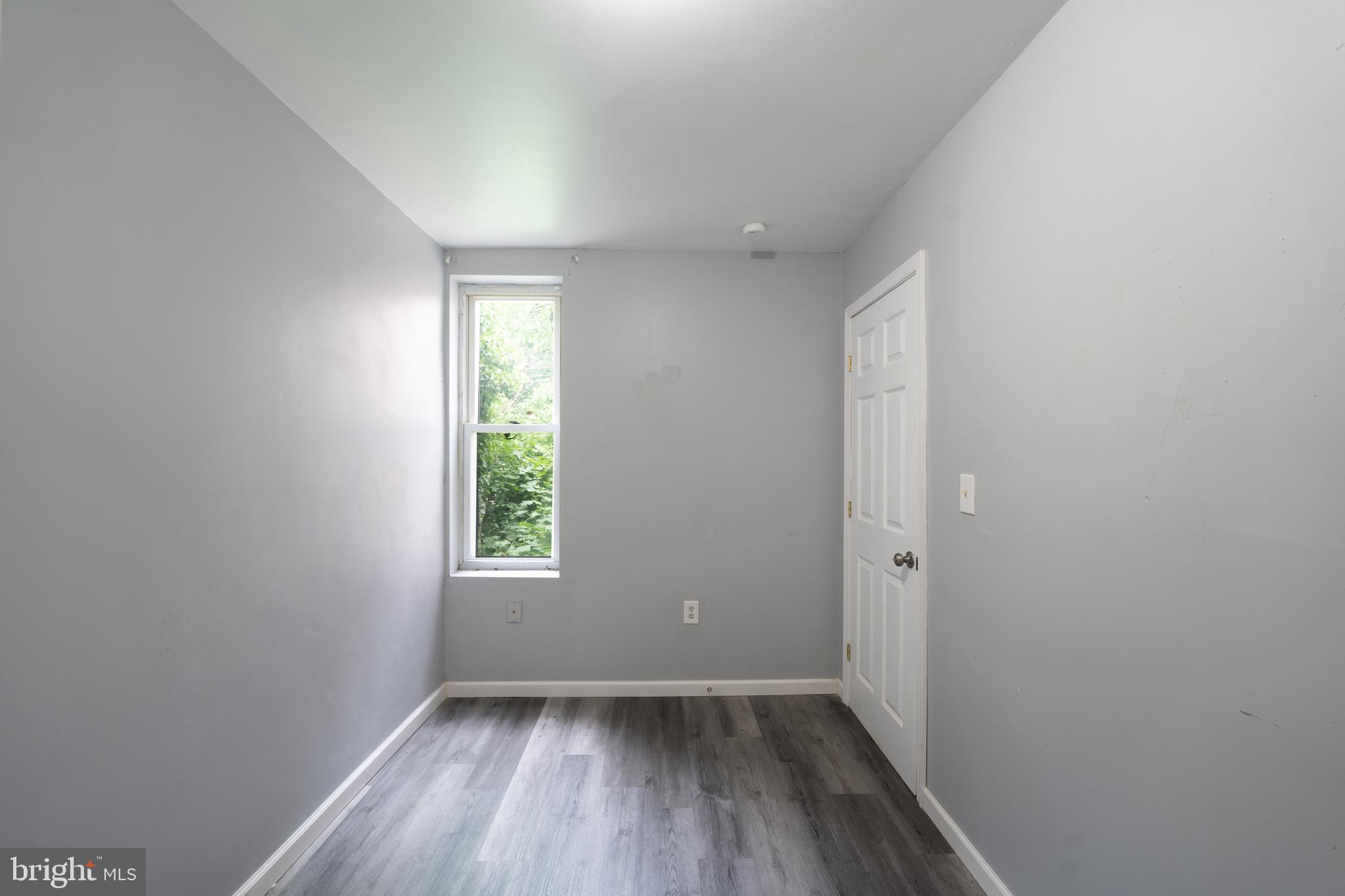ELMWOOD PARK - Residential