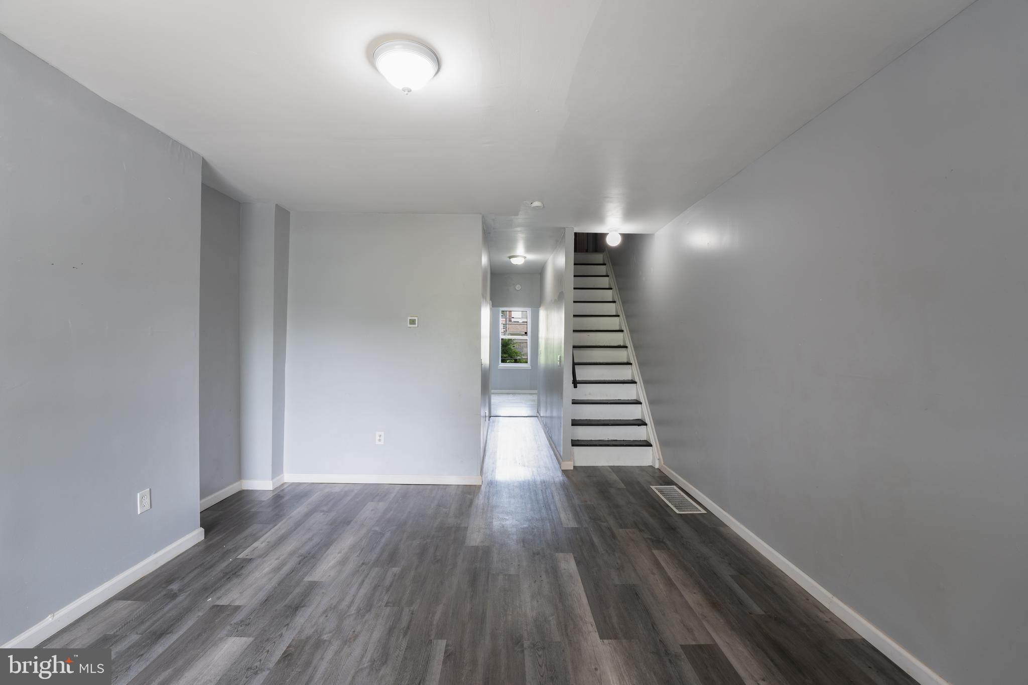 ELMWOOD PARK - Residential