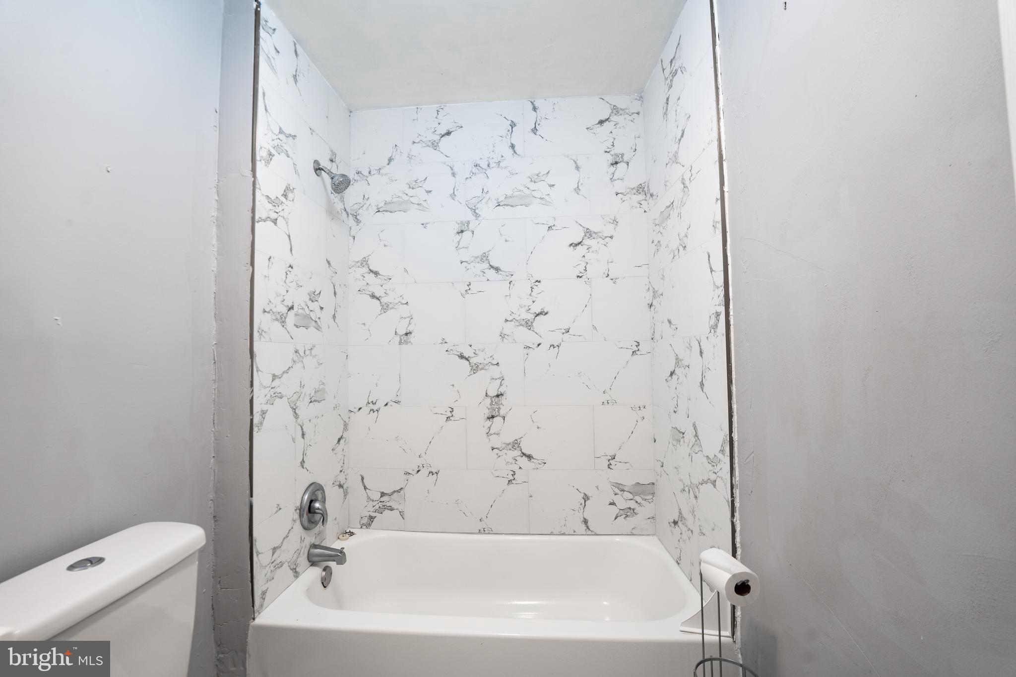 ELMWOOD PARK - Residential