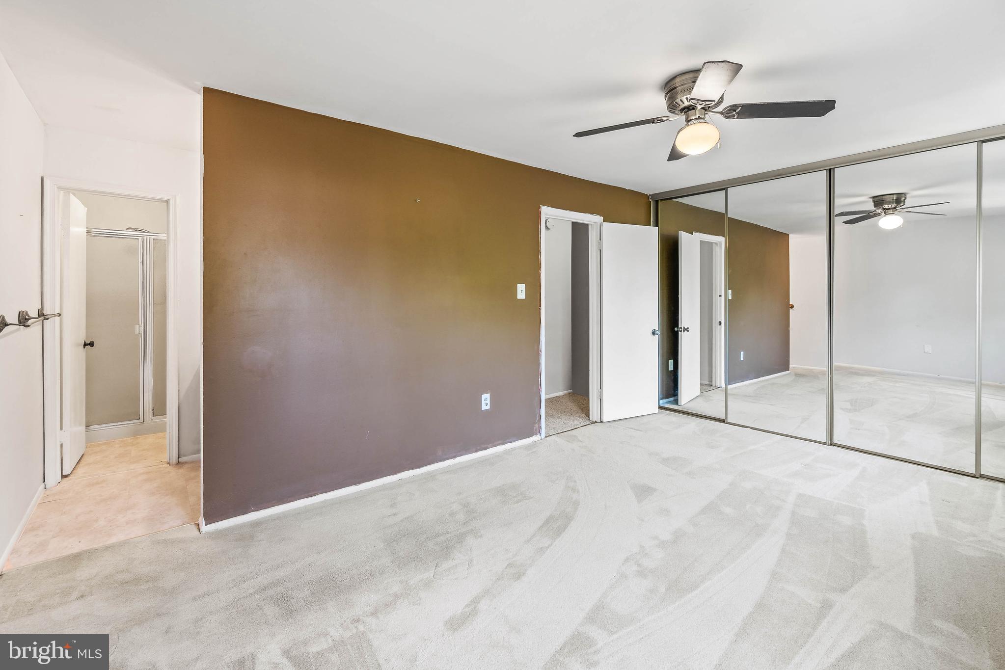 SNOWDEN OAKS - Residential