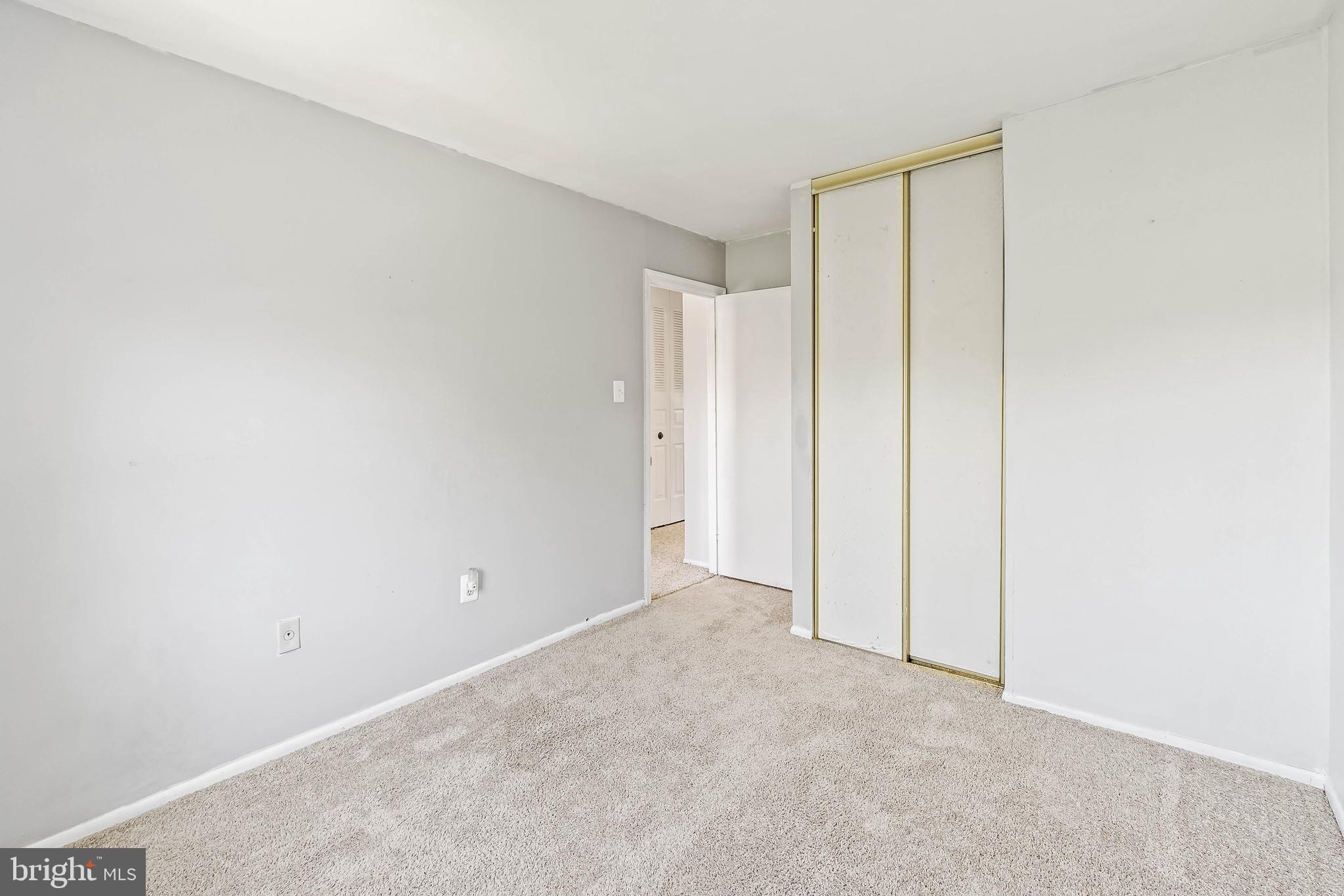 SNOWDEN OAKS - Residential