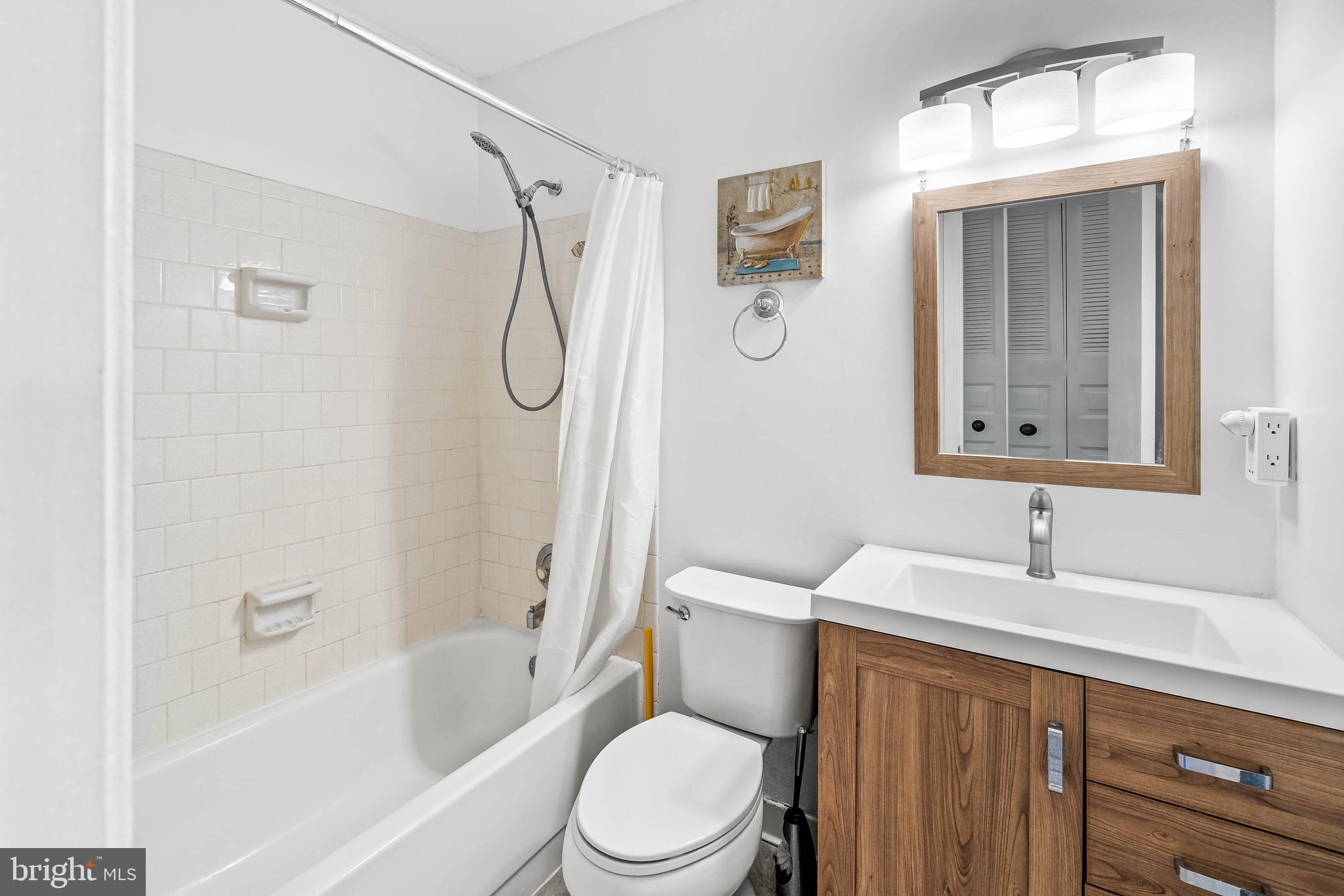 SNOWDEN OAKS - Residential