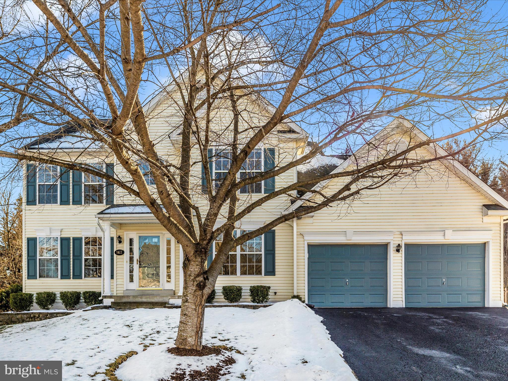 NORTH CROSSING - Residential