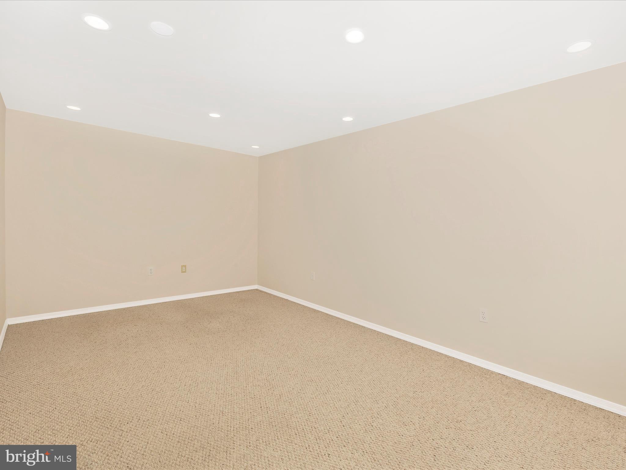 NORTH CROSSING - Residential