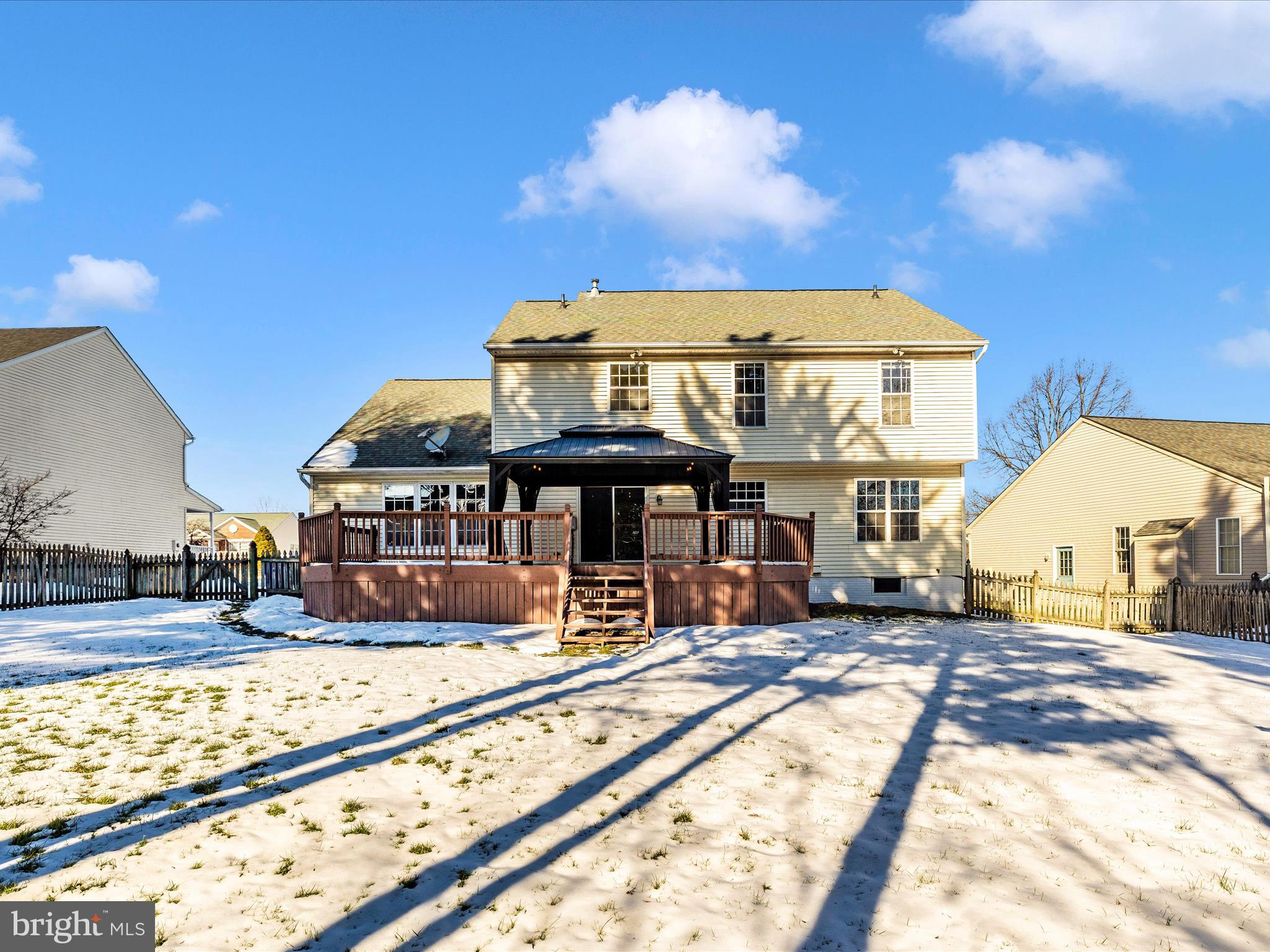 NORTH CROSSING - Residential