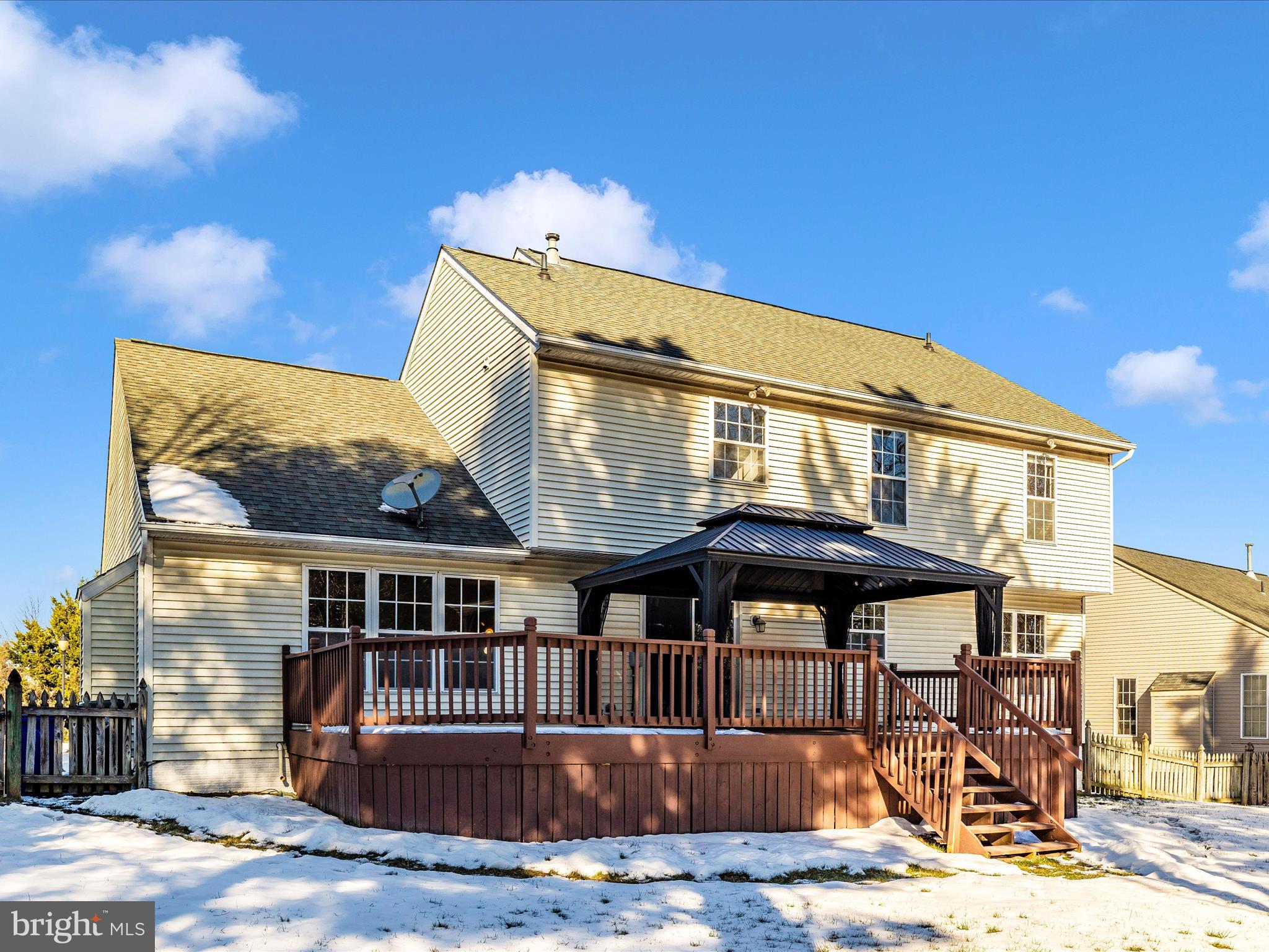 NORTH CROSSING - Residential