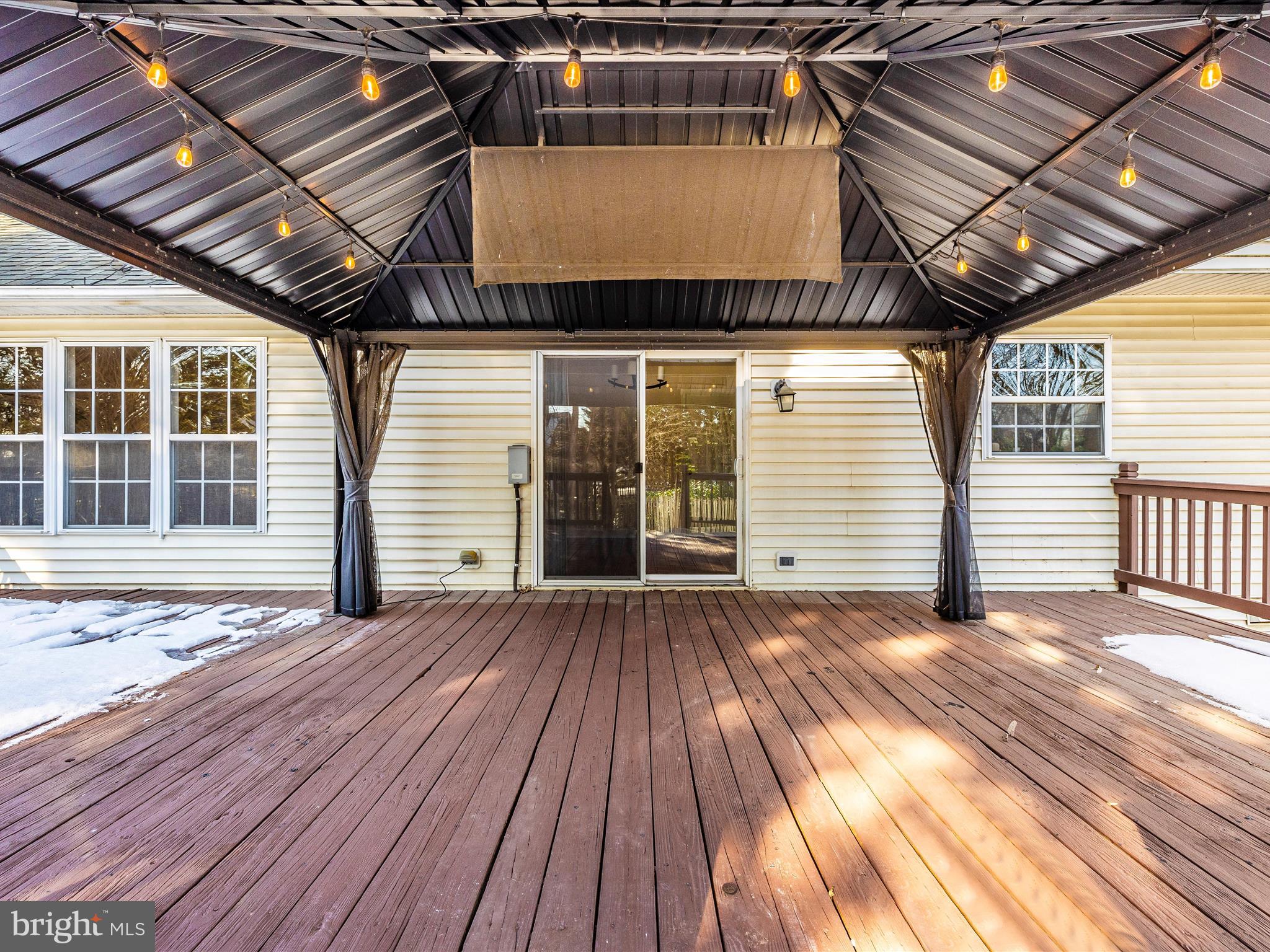 NORTH CROSSING - Residential