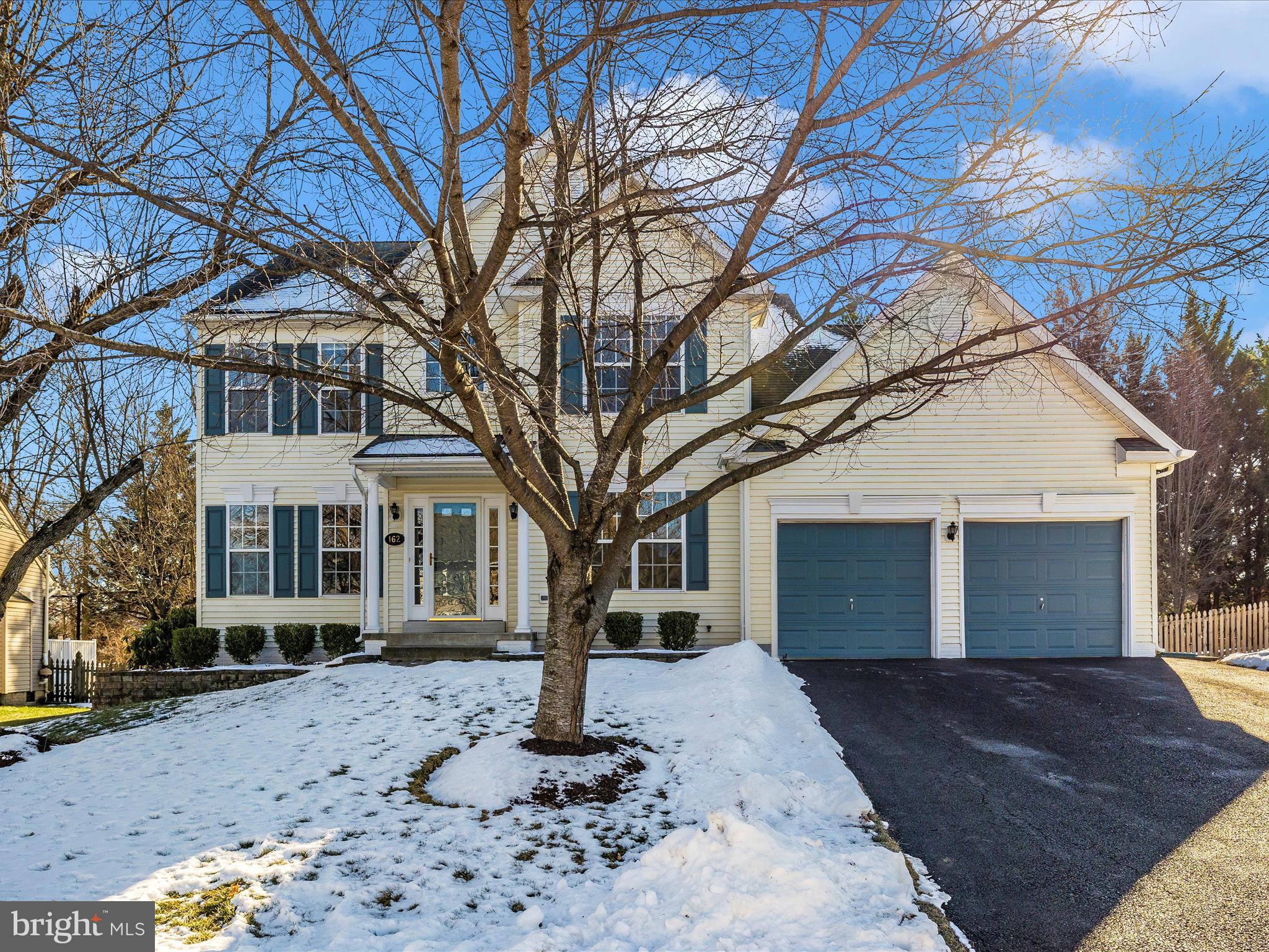 NORTH CROSSING - Residential