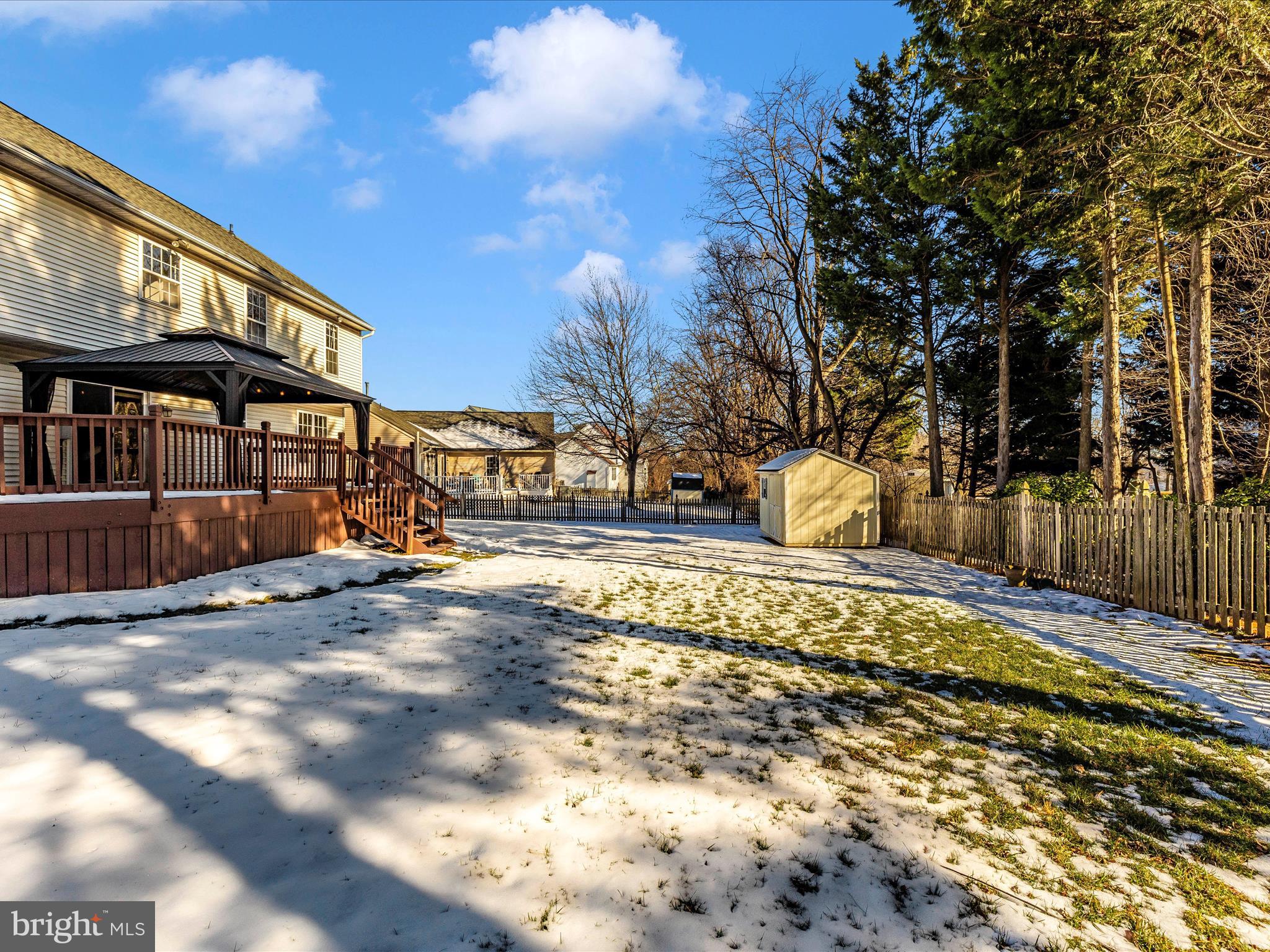 NORTH CROSSING - Residential