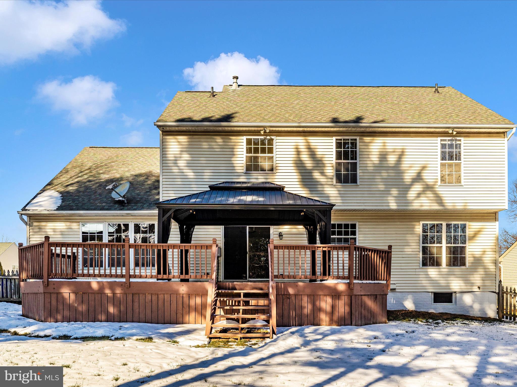 NORTH CROSSING - Residential