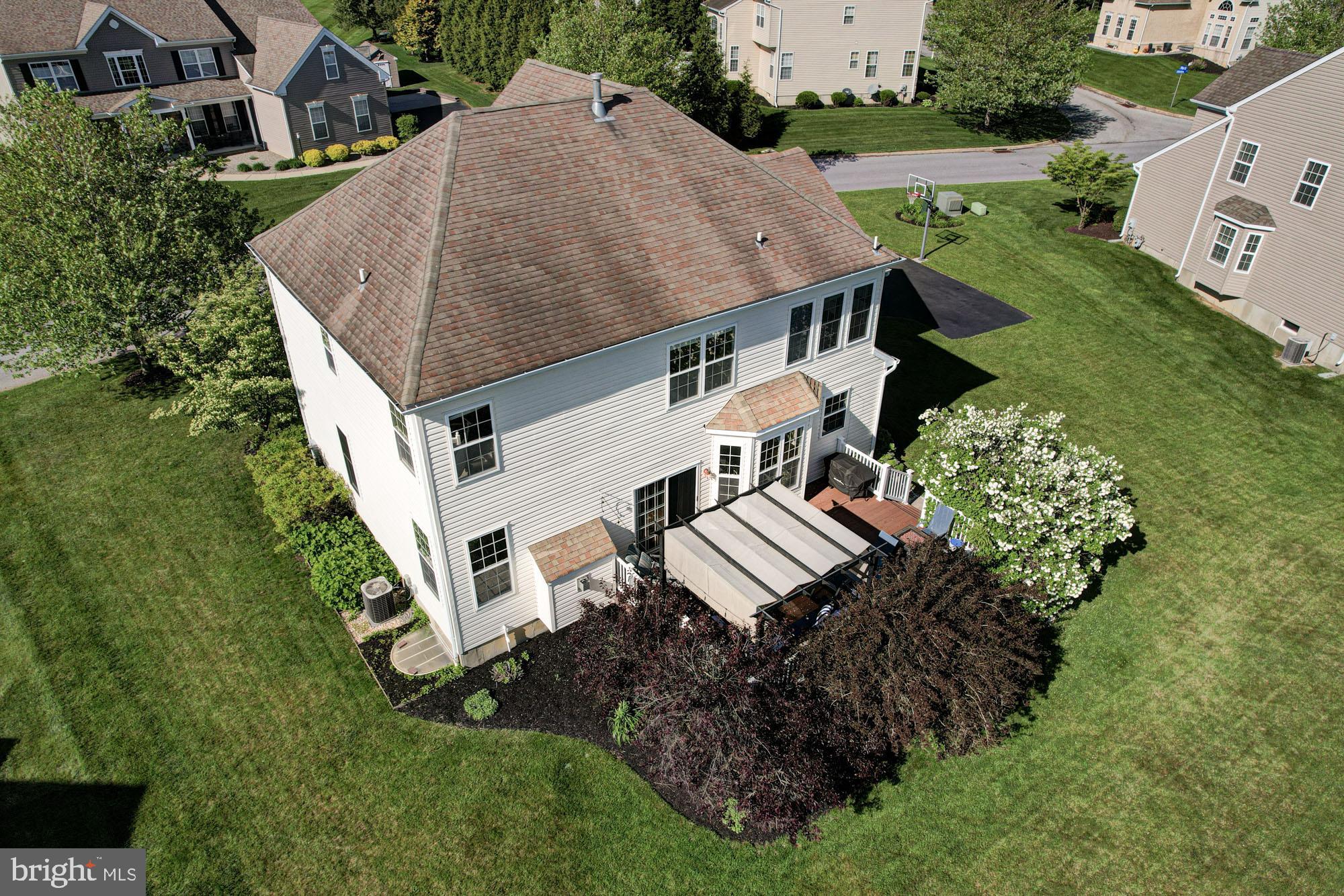 10 ALLSMEER DRIVE