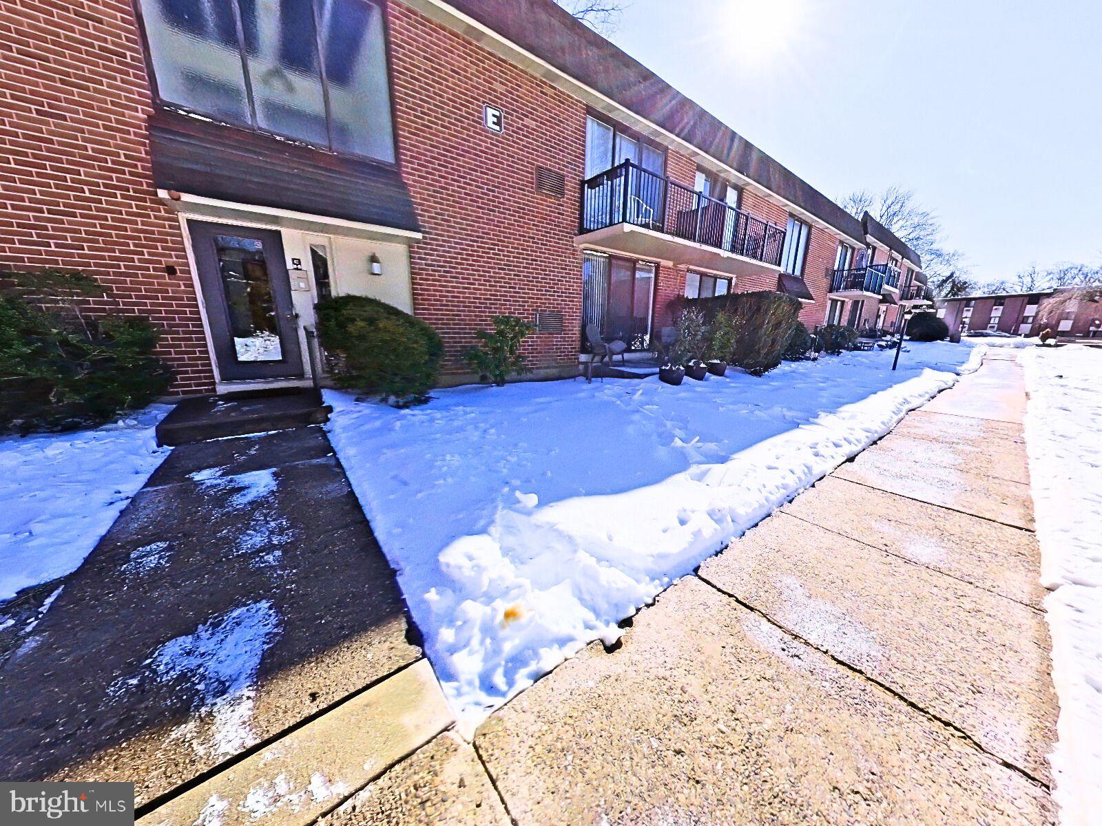 CONTEMPORARY VLG - Residential