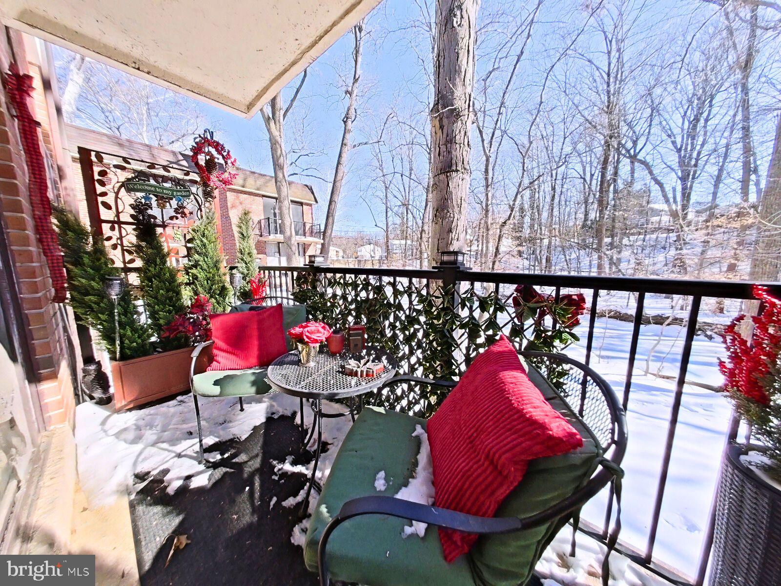 CONTEMPORARY VLG - Residential