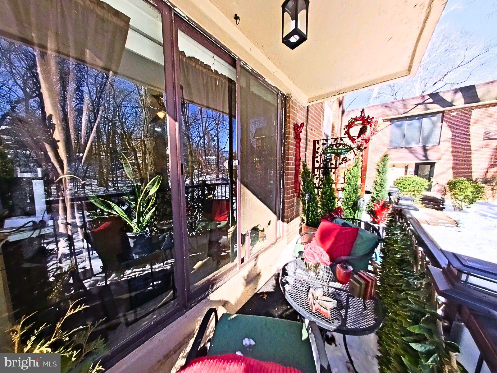 CONTEMPORARY VLG - Residential