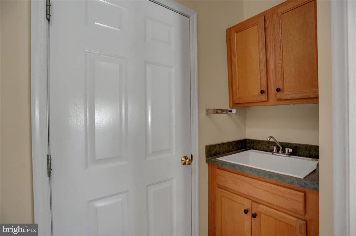 COUNTRY MANOR - Residential