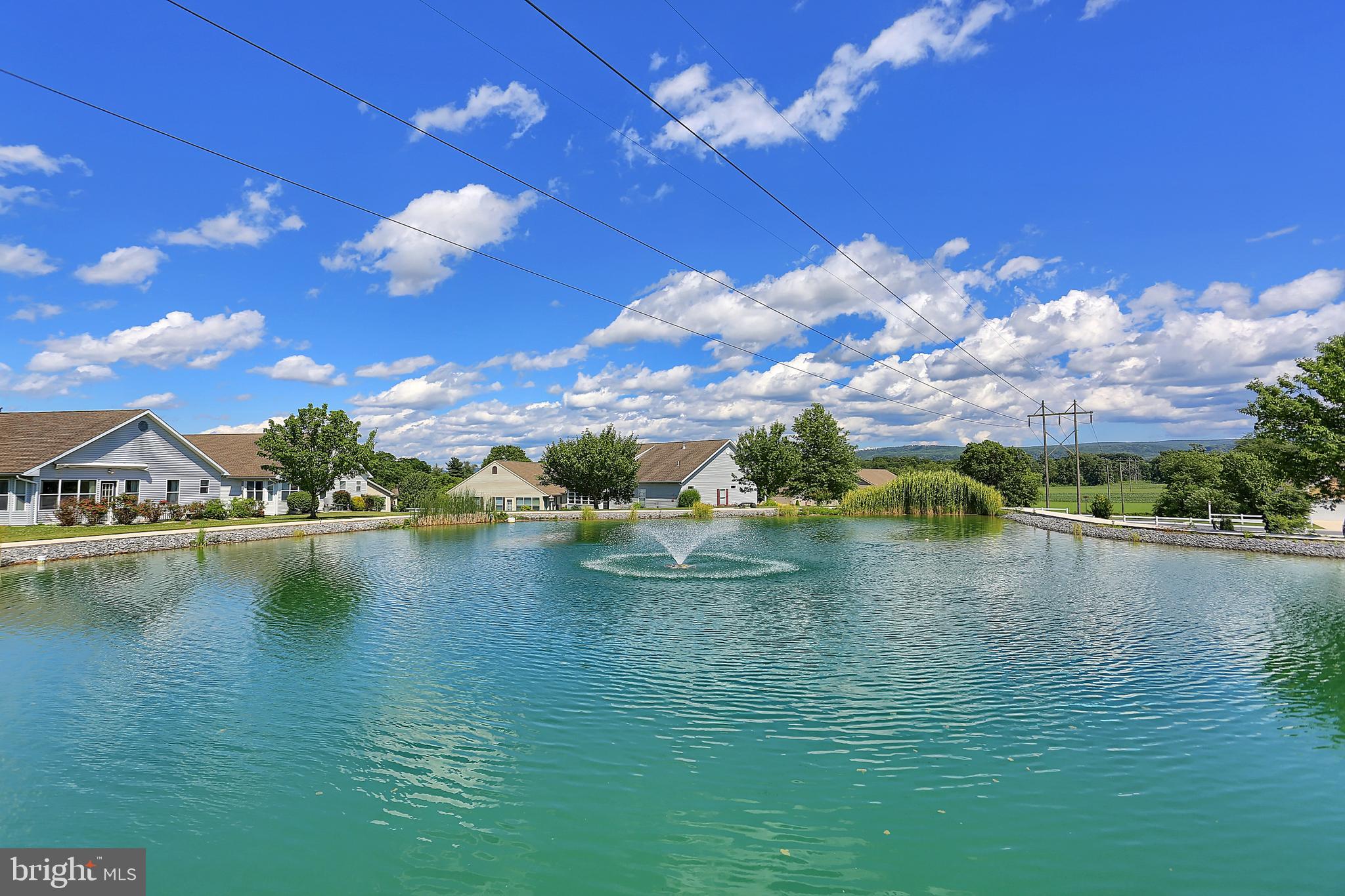 COUNTRY MANOR - Residential