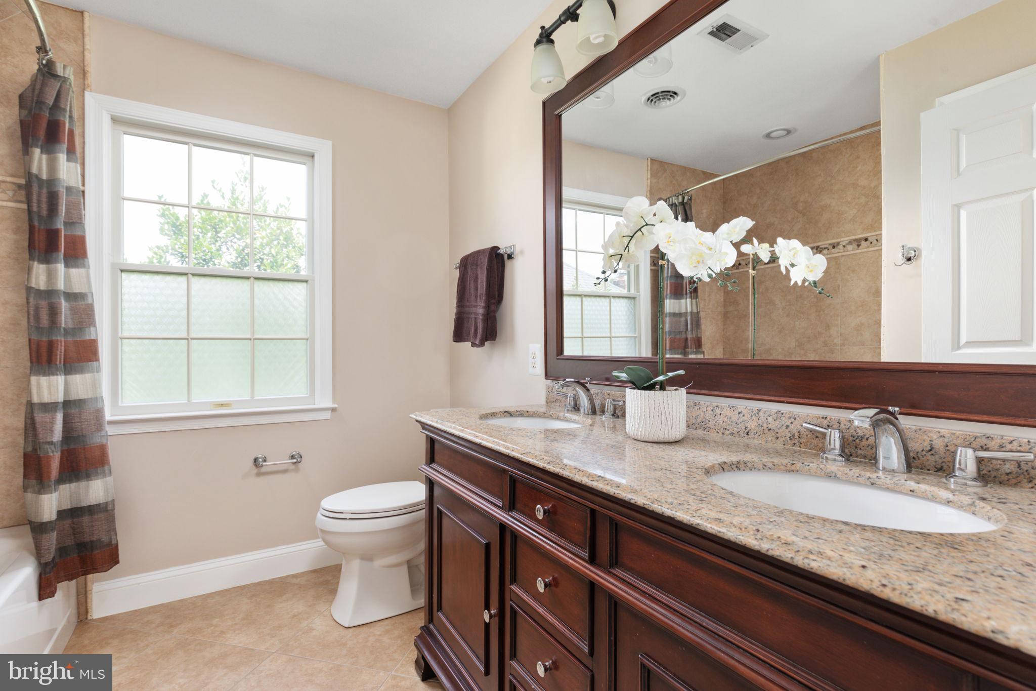 CENTURY OAK - Residential