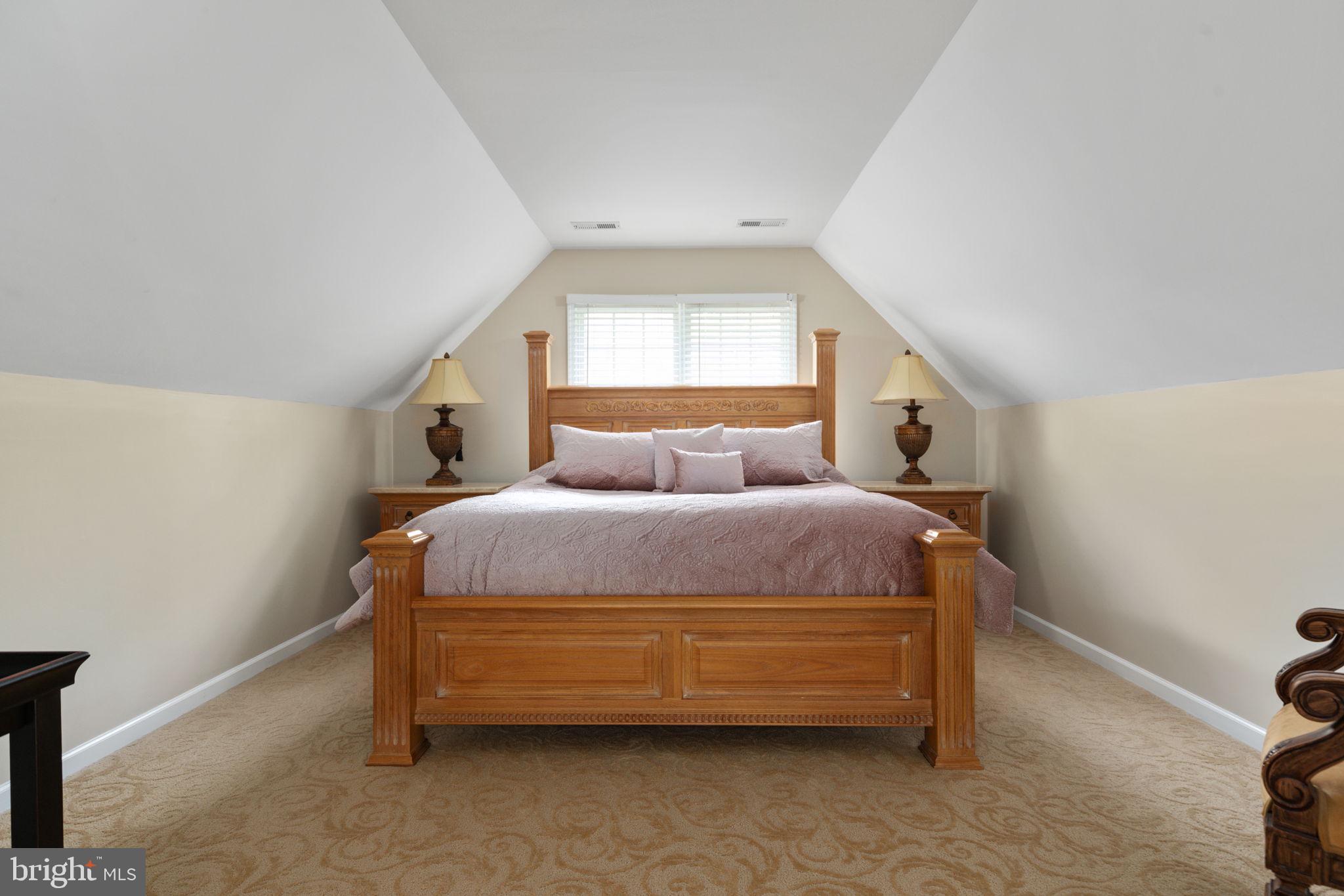 CENTURY OAK - Residential