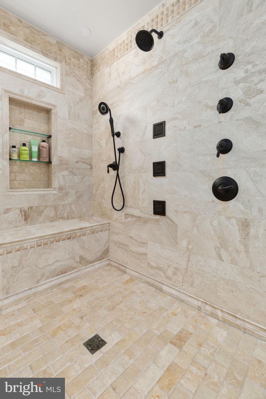 CENTURY OAK - Residential