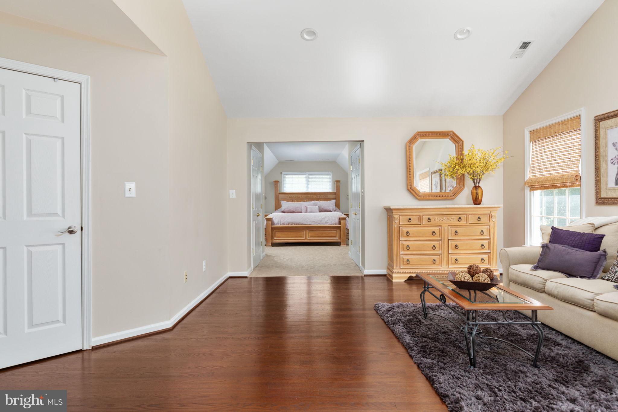 CENTURY OAK - Residential